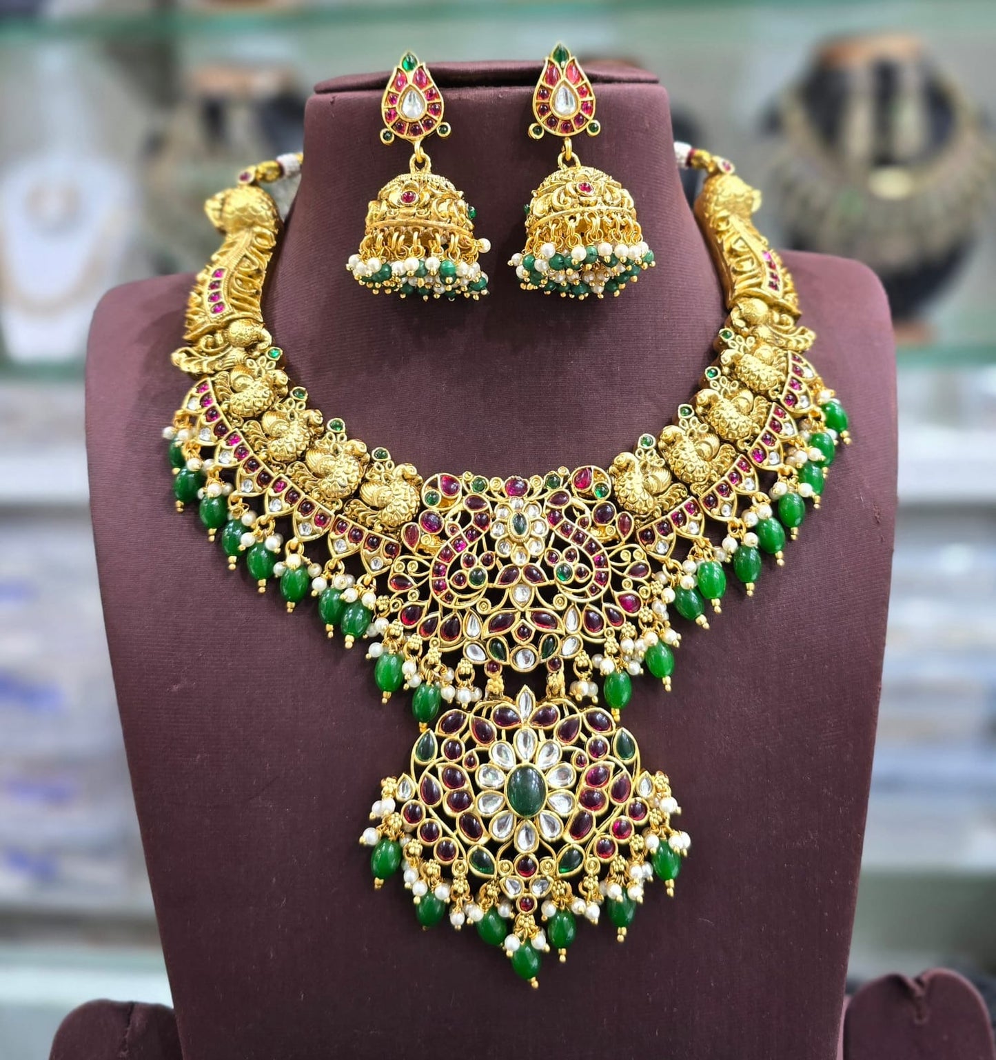 Premium Matt with Kempu Stones Necklace