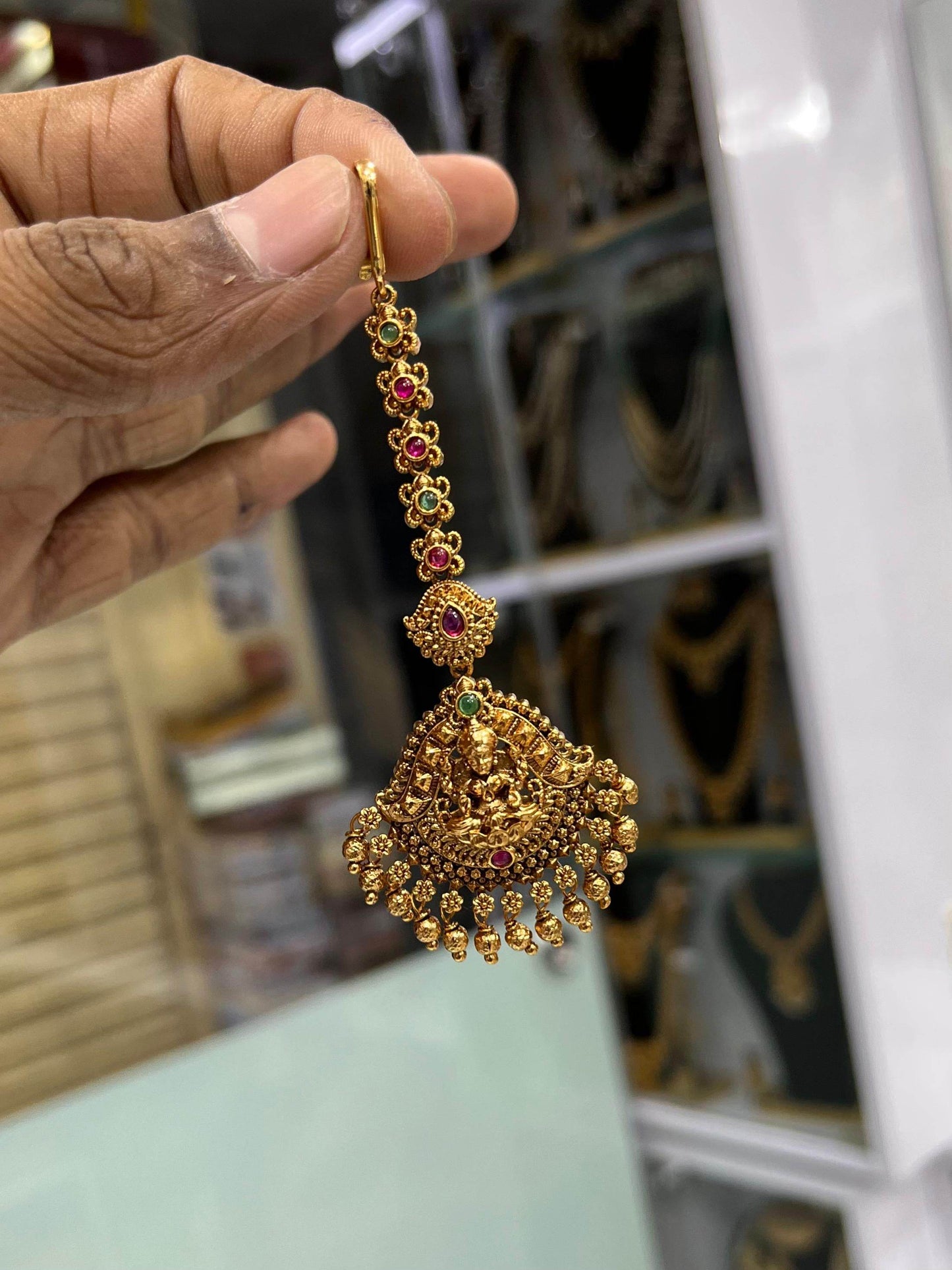 Nagasi work with Kempu Stones - Nakshatra Jewels