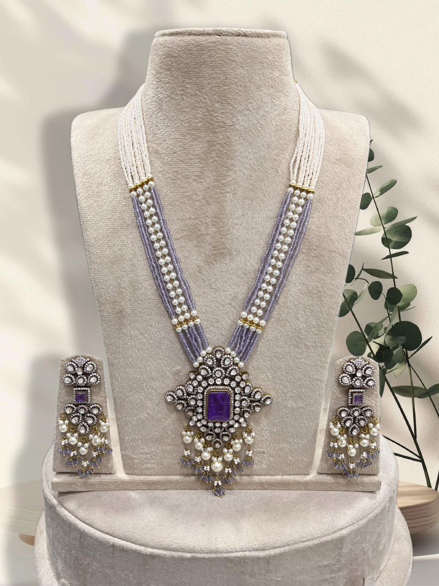 Victorian Polish with Mossianite Stones Pendent with Beads Mala