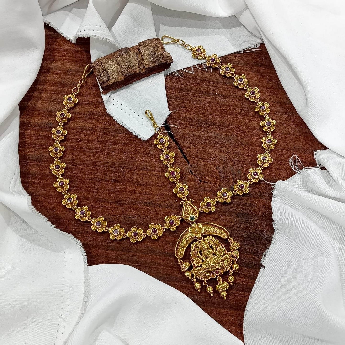 Premium Matt with Kempu Stones Head Set - Nakshatra Jewels