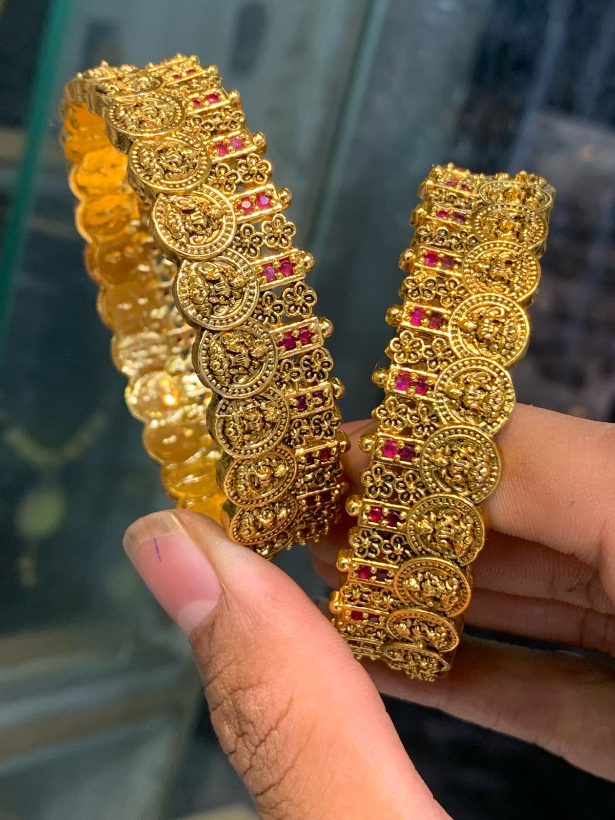 Premium Matt with Kempu Stone Bangles