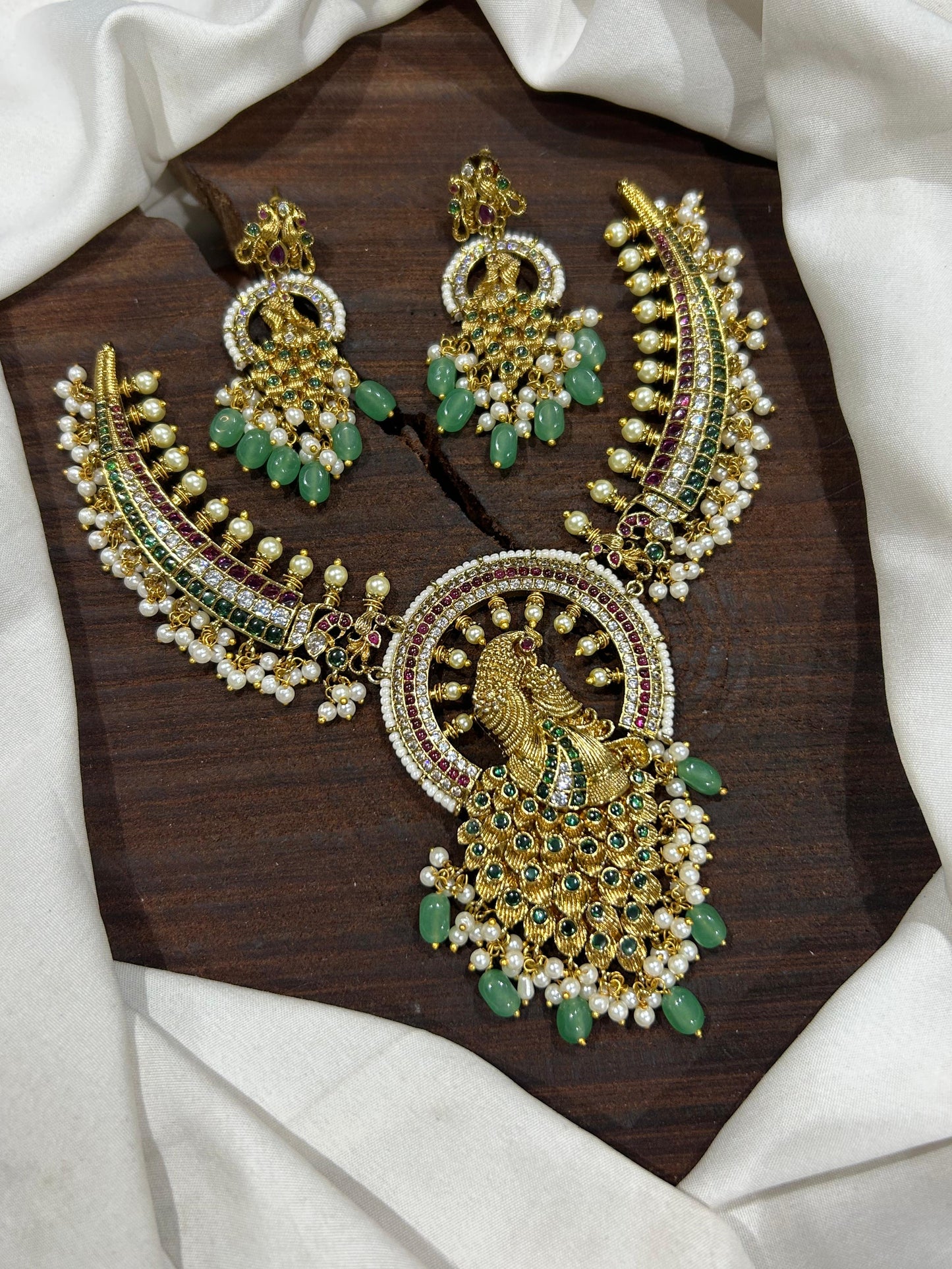 Premium Matt with Kempu and AD Stones Necklace