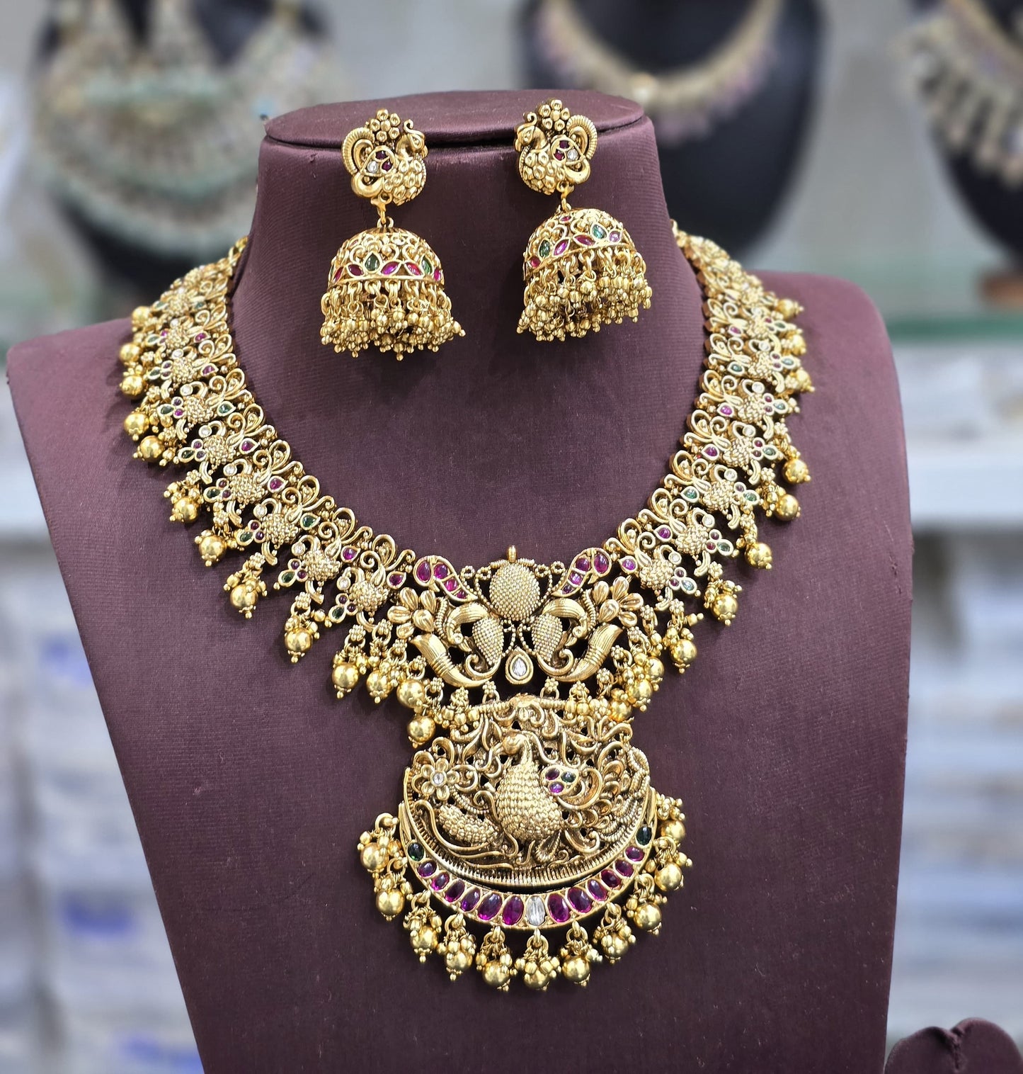 Premium Matt with Kempu Stones Necklace