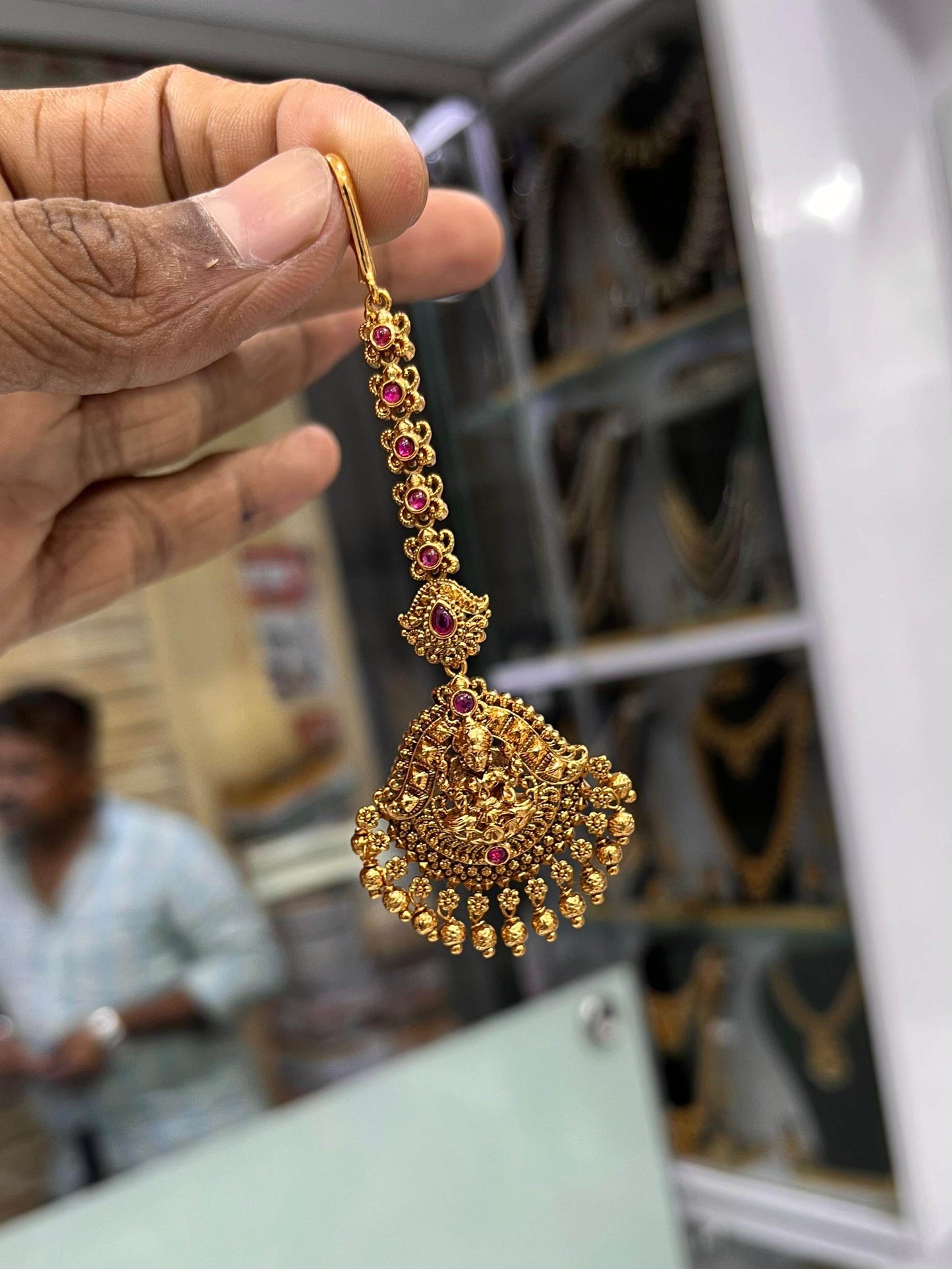 Nagasi work with Kempu Stones - Nakshatra Jewels