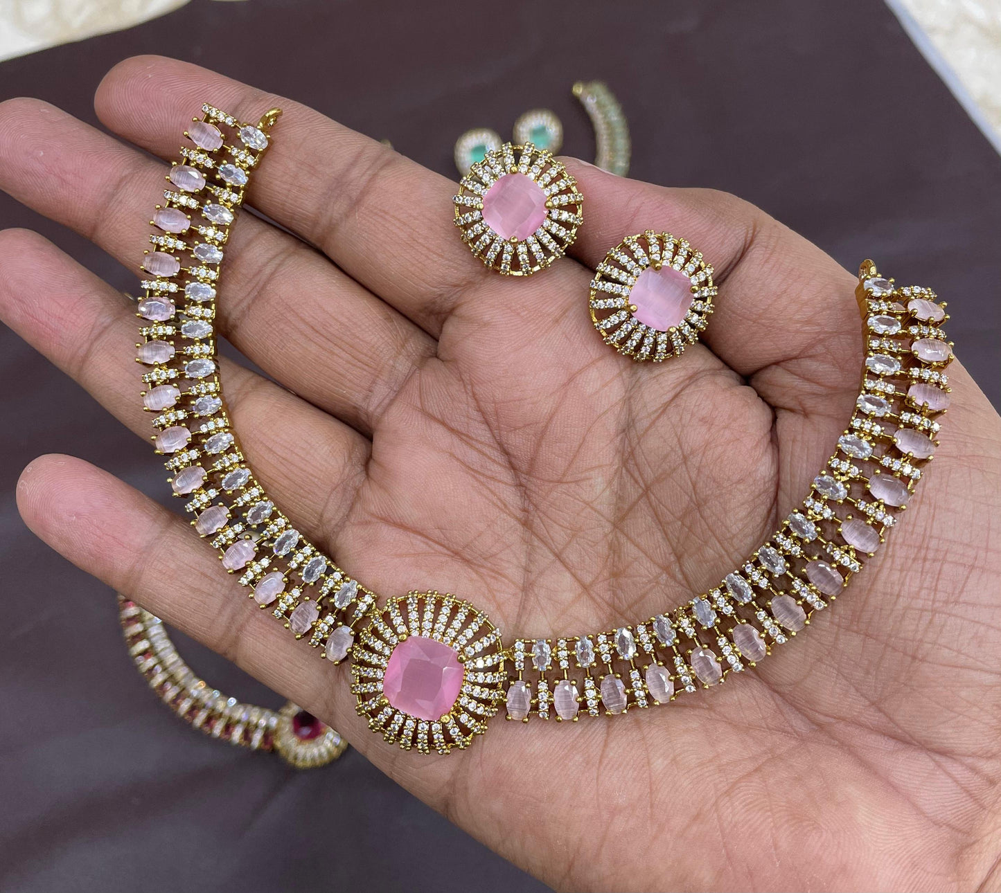 AD Stones Neckset