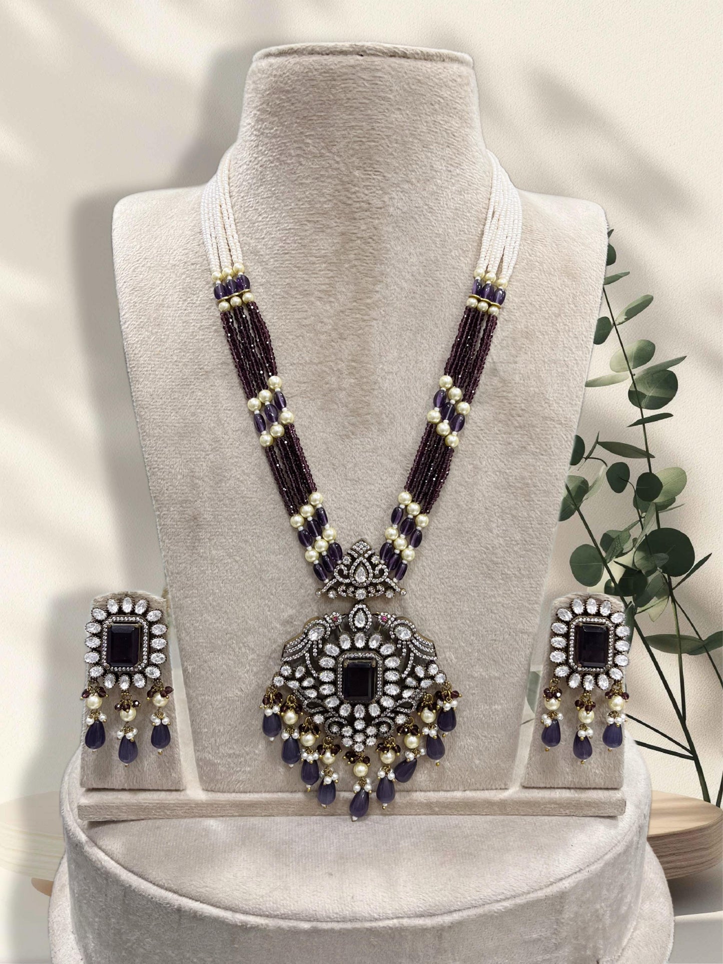 Victorian Polish with Mossianite Stones Pendent with Beads Mala