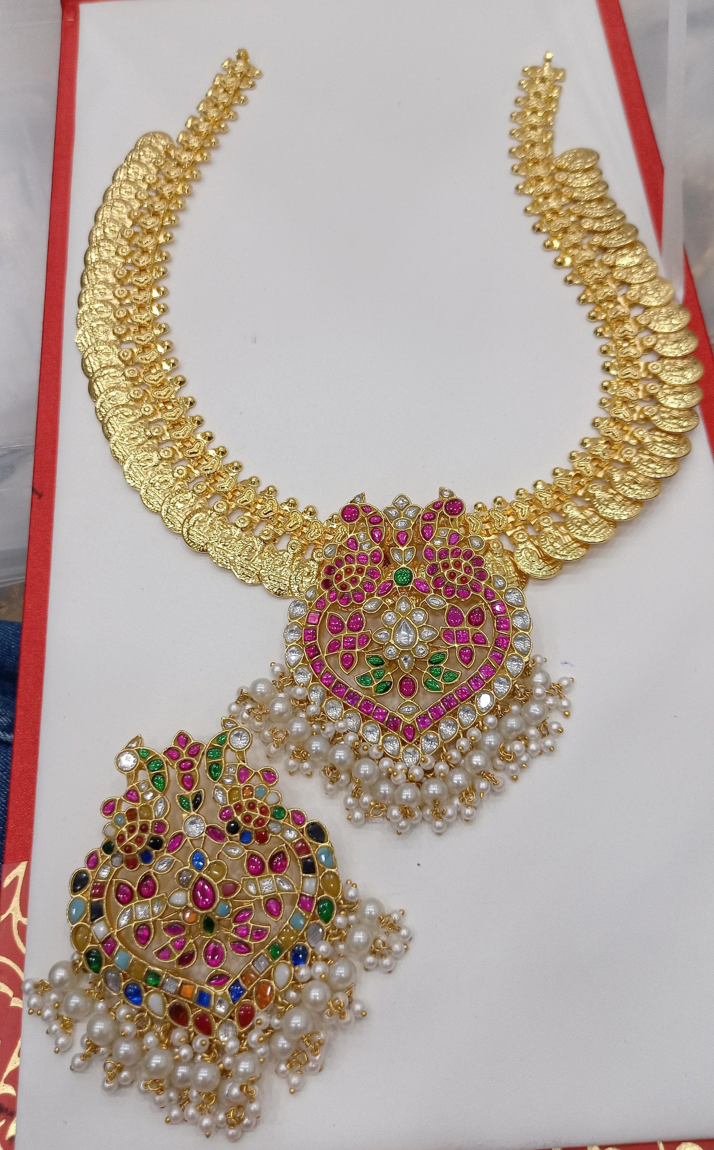 Nakshi Work Kasu mala with Jaadu Kundan Stones Pendent Haram
