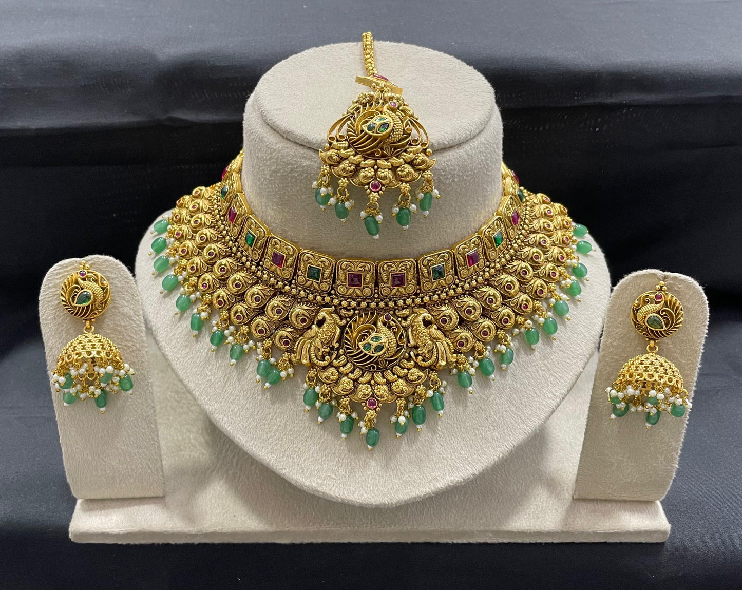 Nakshi work with Kempu Stones Choker