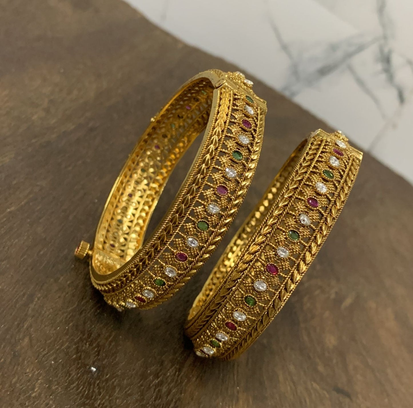 Nakshi work with Kempu Stone Bangles (Openable)