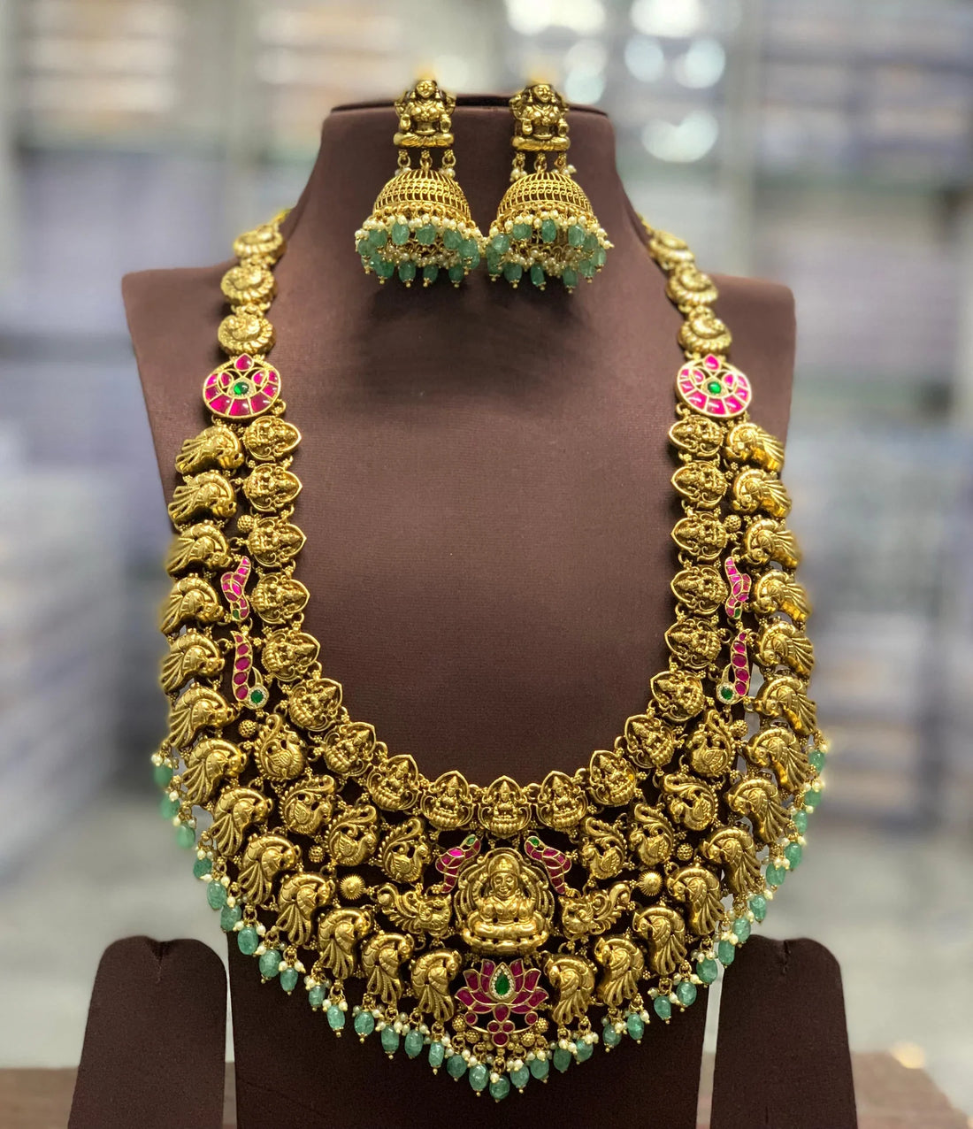 Victorian Bridal Sets - A Statement of Royal Elegance for Today’s Bride