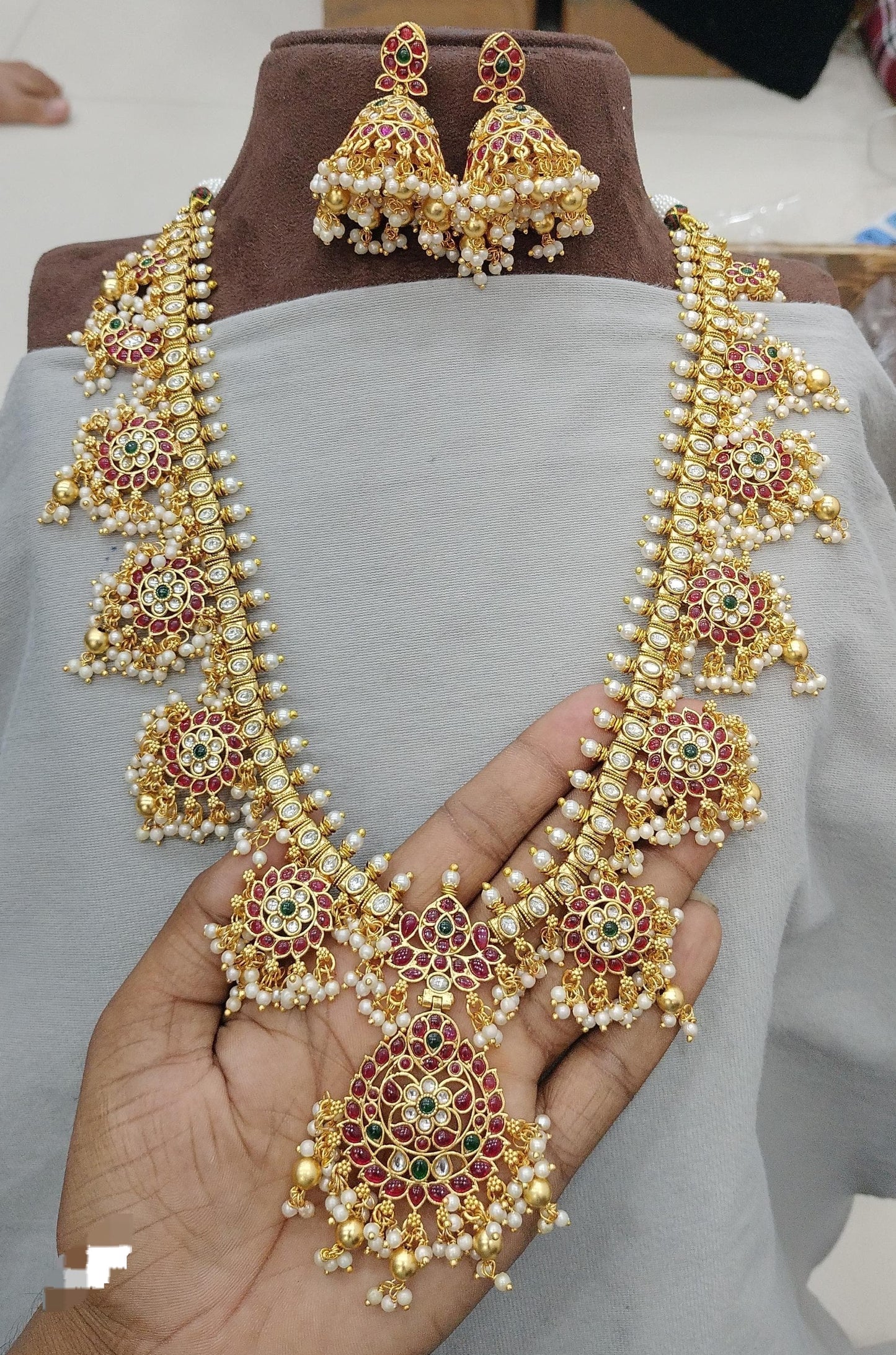 Nakshi Work with Kempu Stones Guttapusal Haram