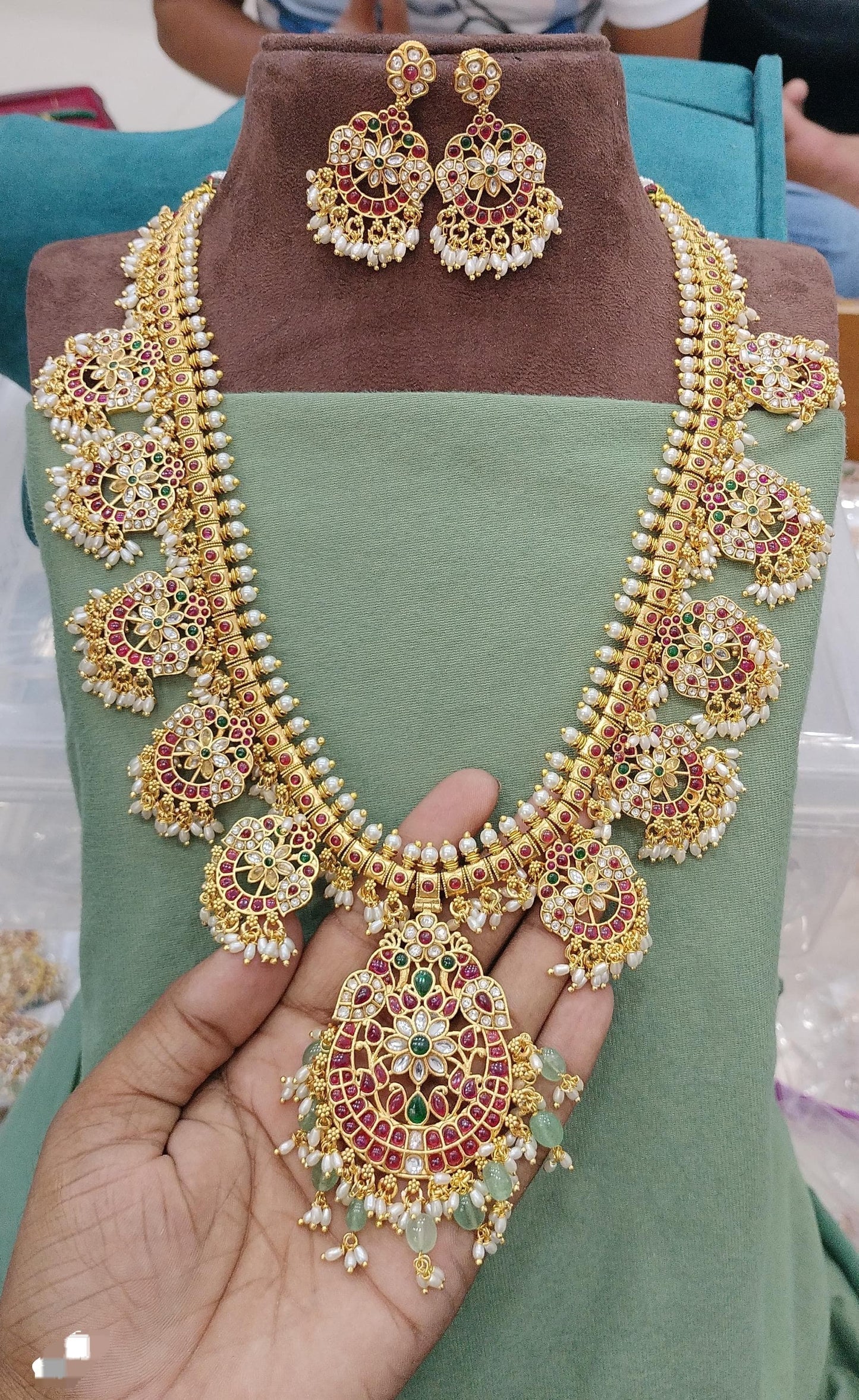 Nakshi Work with Kempu Stones Guttapusal Haram