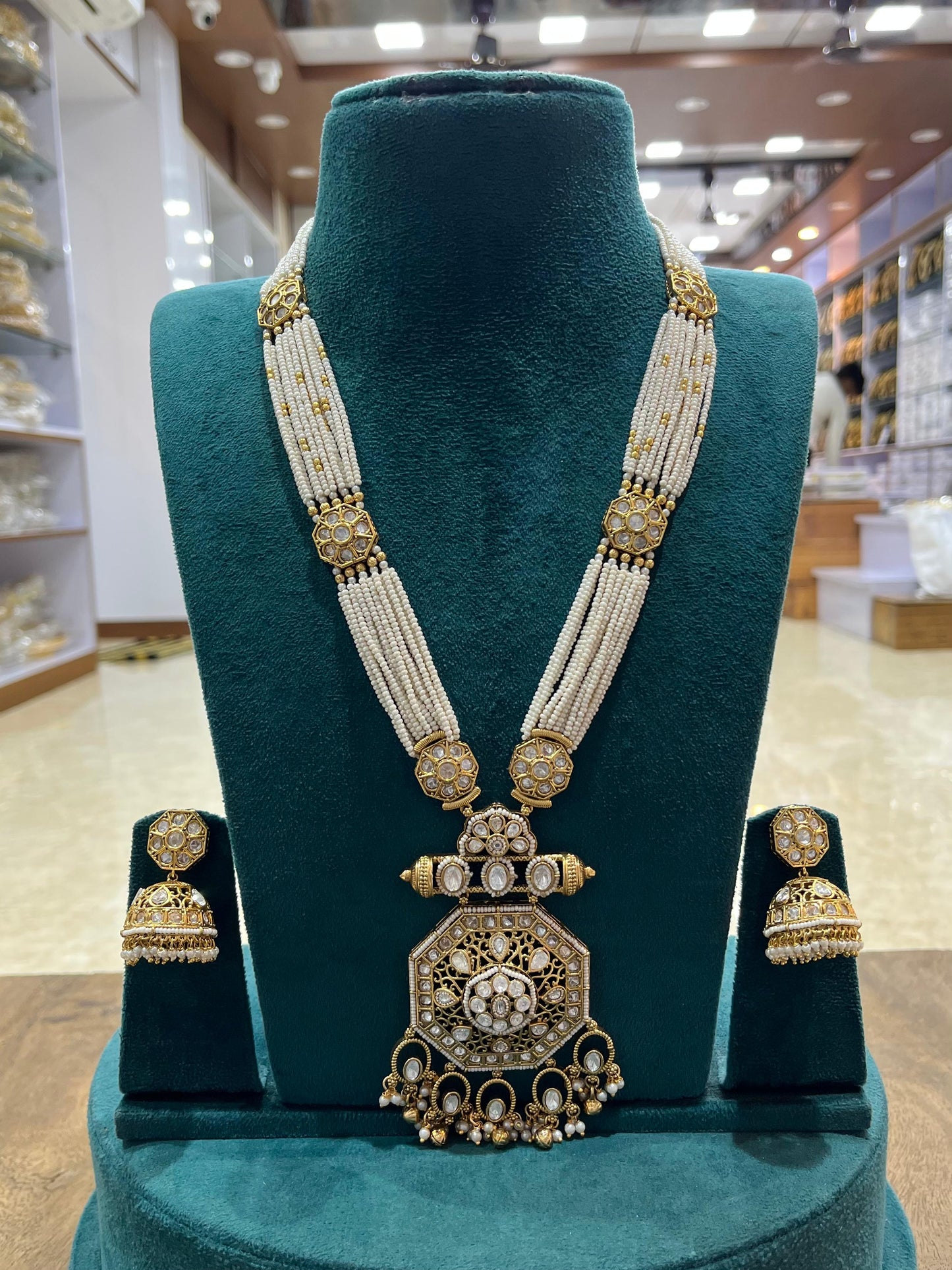 Nakshi Work with Kundan Stones Pendent Beads Mala