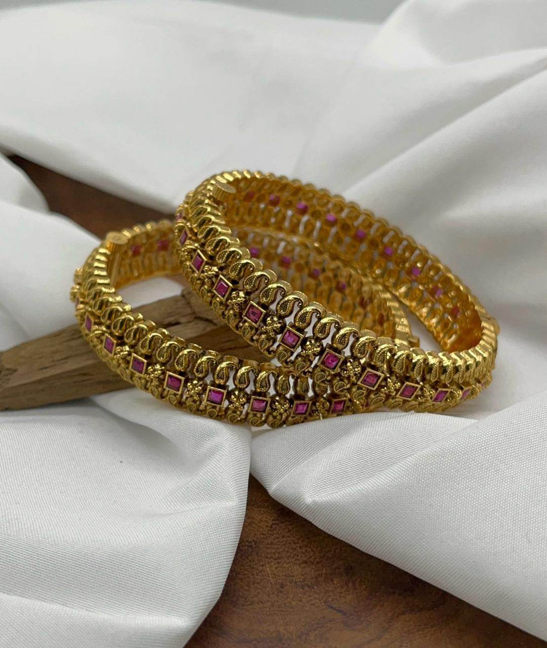 Premium Matt with Kempu Stone Bangles
