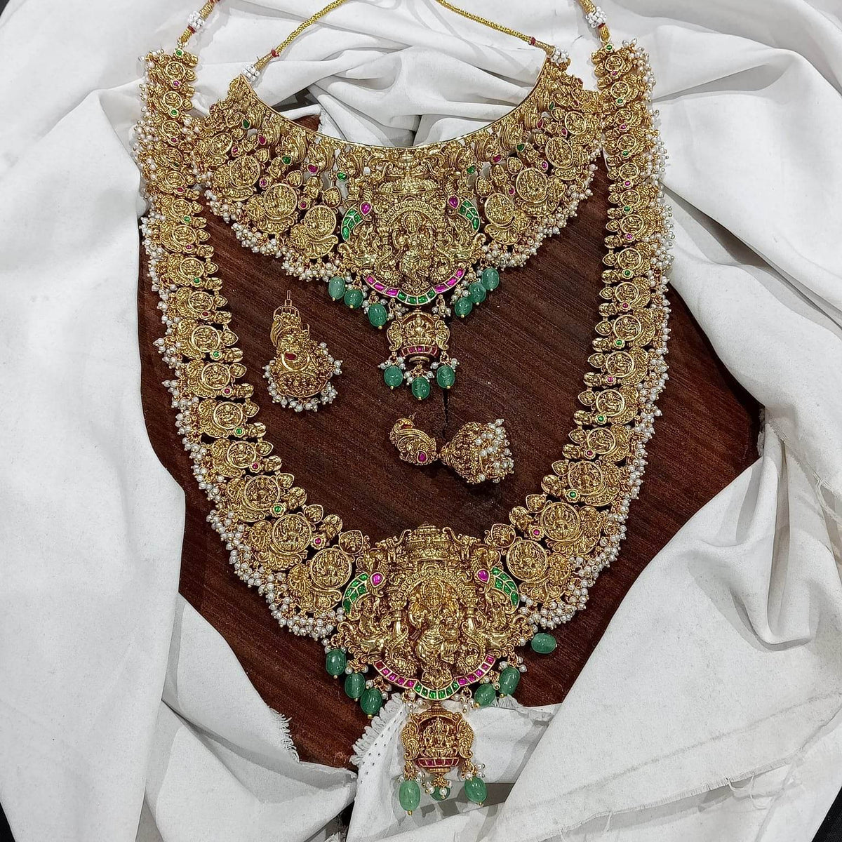 Nakshi Work with Jaadu Kundan Stones Bridal Combo Set