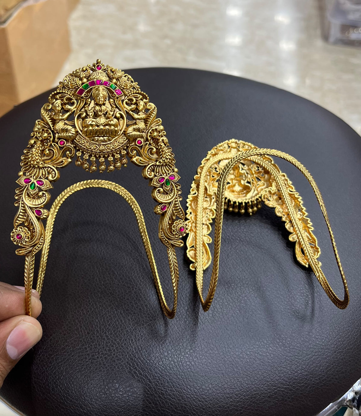 Nakshi Work with Kempu Stones Vanki