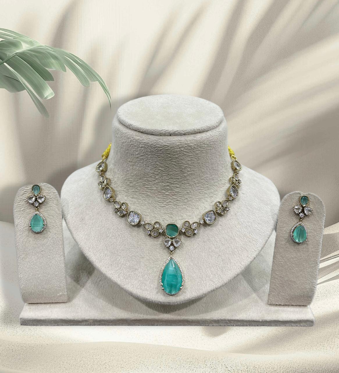 AD Stones Neckset