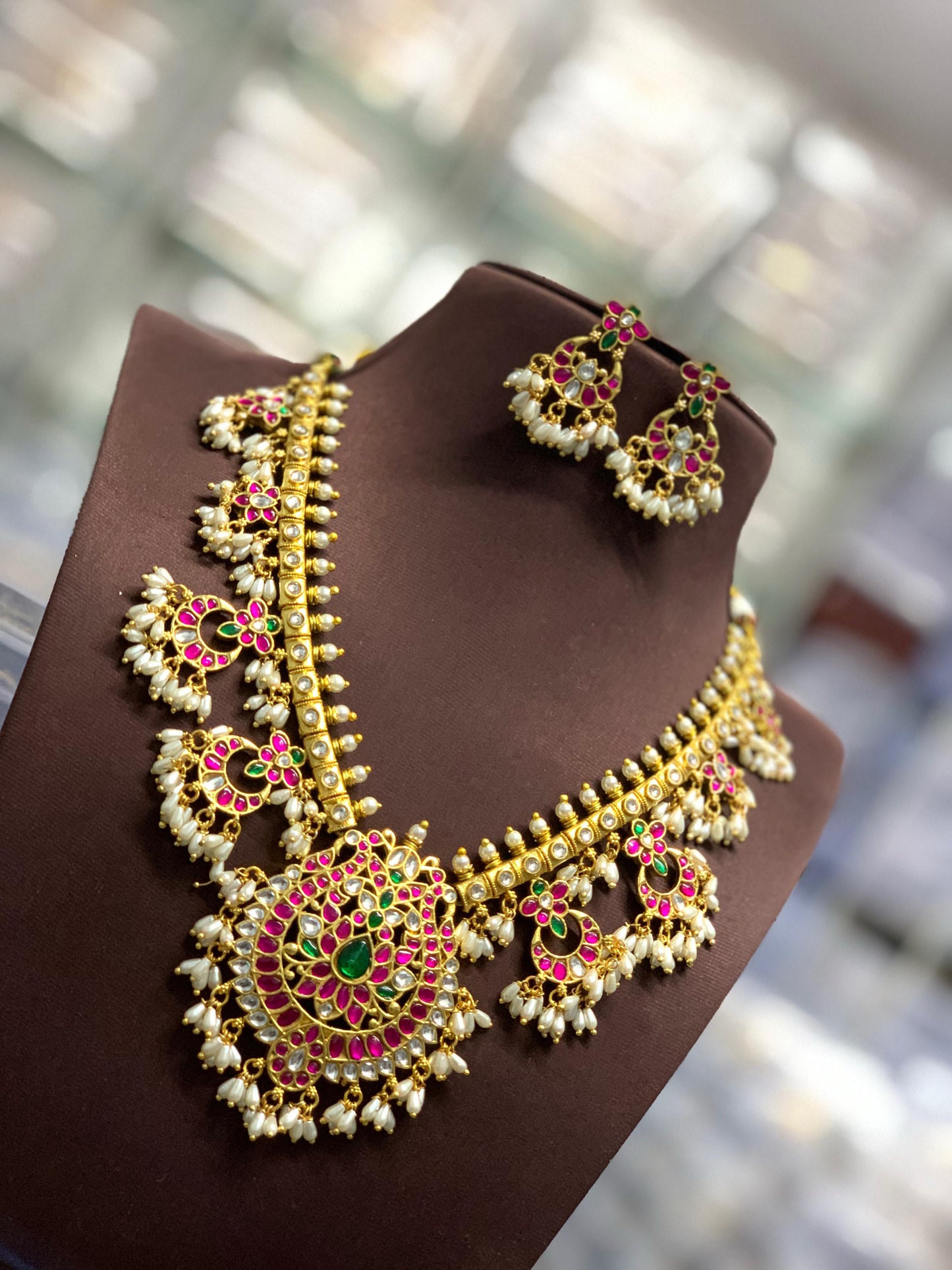 Jaadu Kundan Stones with Rice Pearls Bridal Necklace