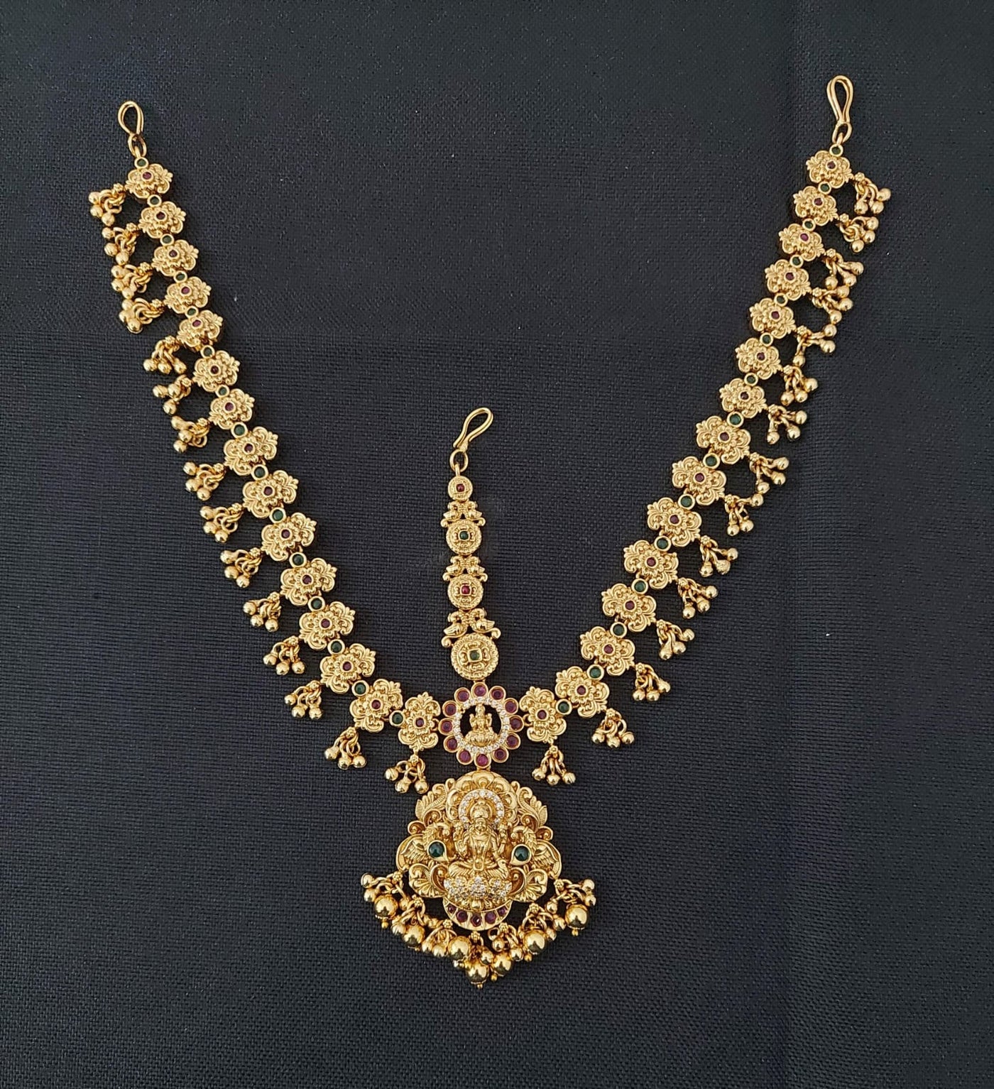 Nakshi work with Kempu Stones Head Set