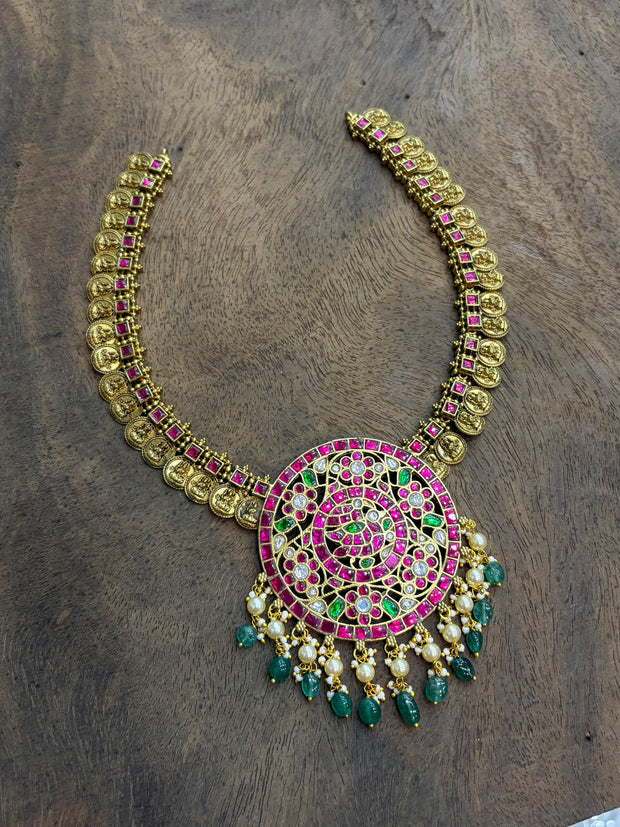 Nakshi Work Kasu Necklace with Kundan Stone Pendent