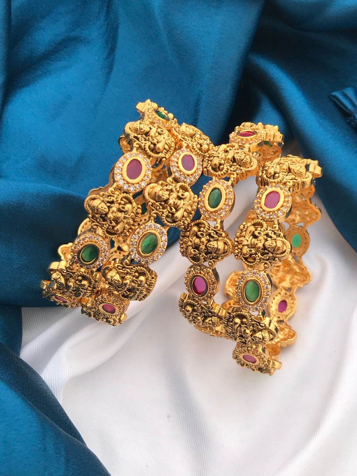 Premium Matt with Kempu Stone Bangles