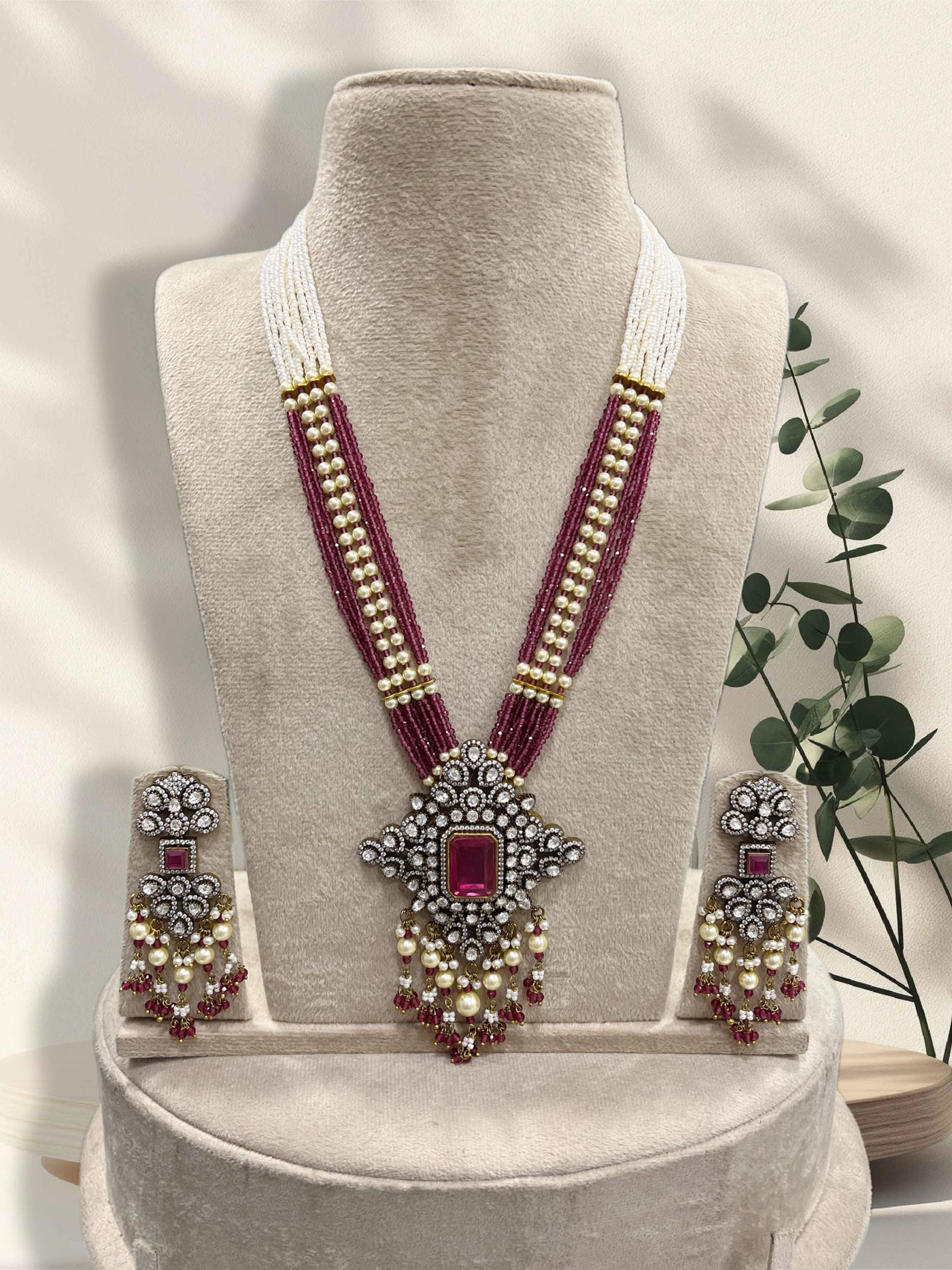 Victorian Polish with Mossianite Stones Pendent with Beads Mala