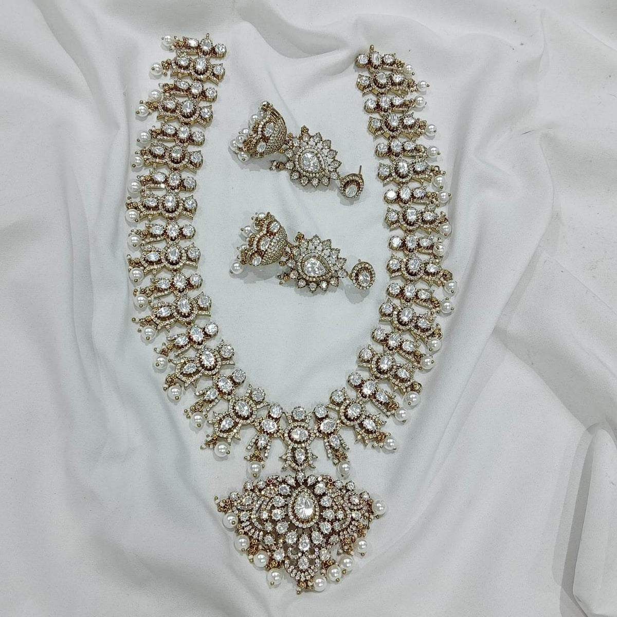 Victorian Polish AD & Moissanite Stones Bridal Haram