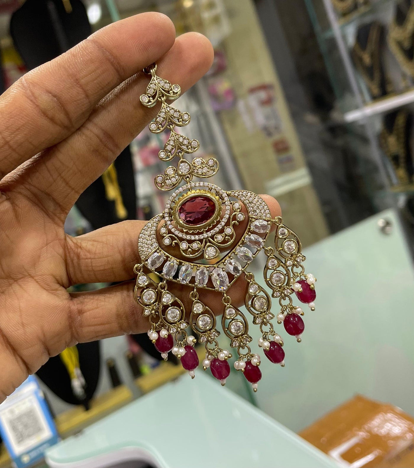 Victorian Polish with AD Stones Tikka