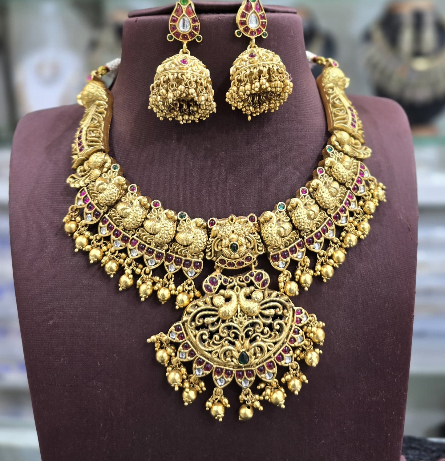 Premium Matt with Kempu Stones Necklace