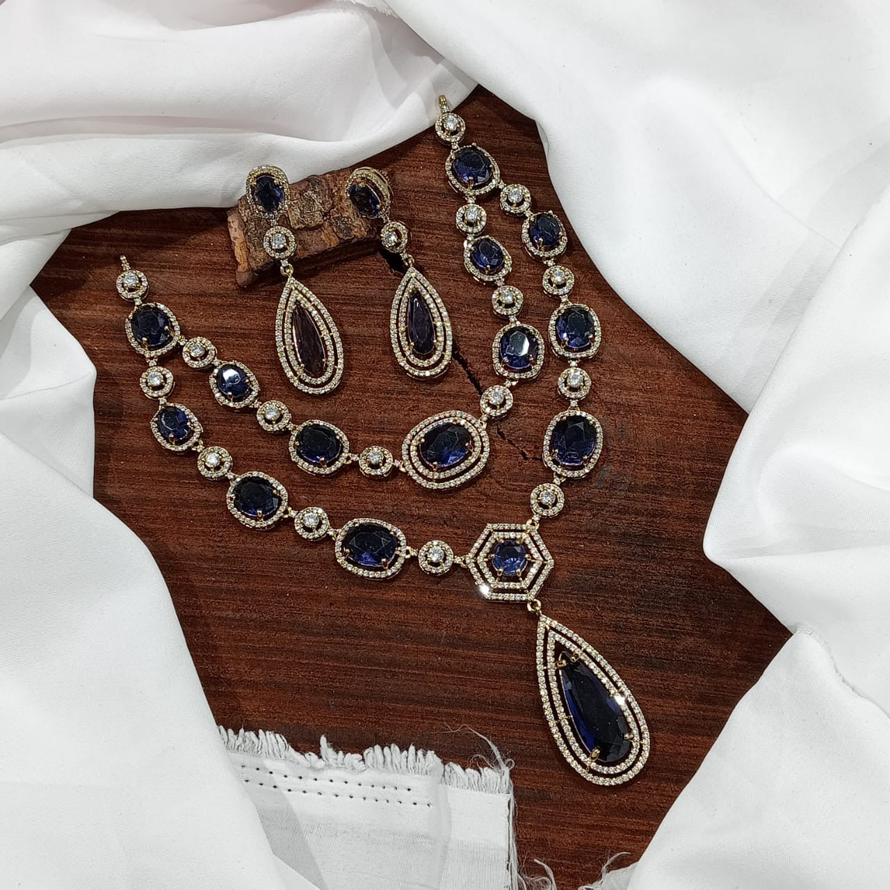 Victorian Polish with AD Stones Necklace