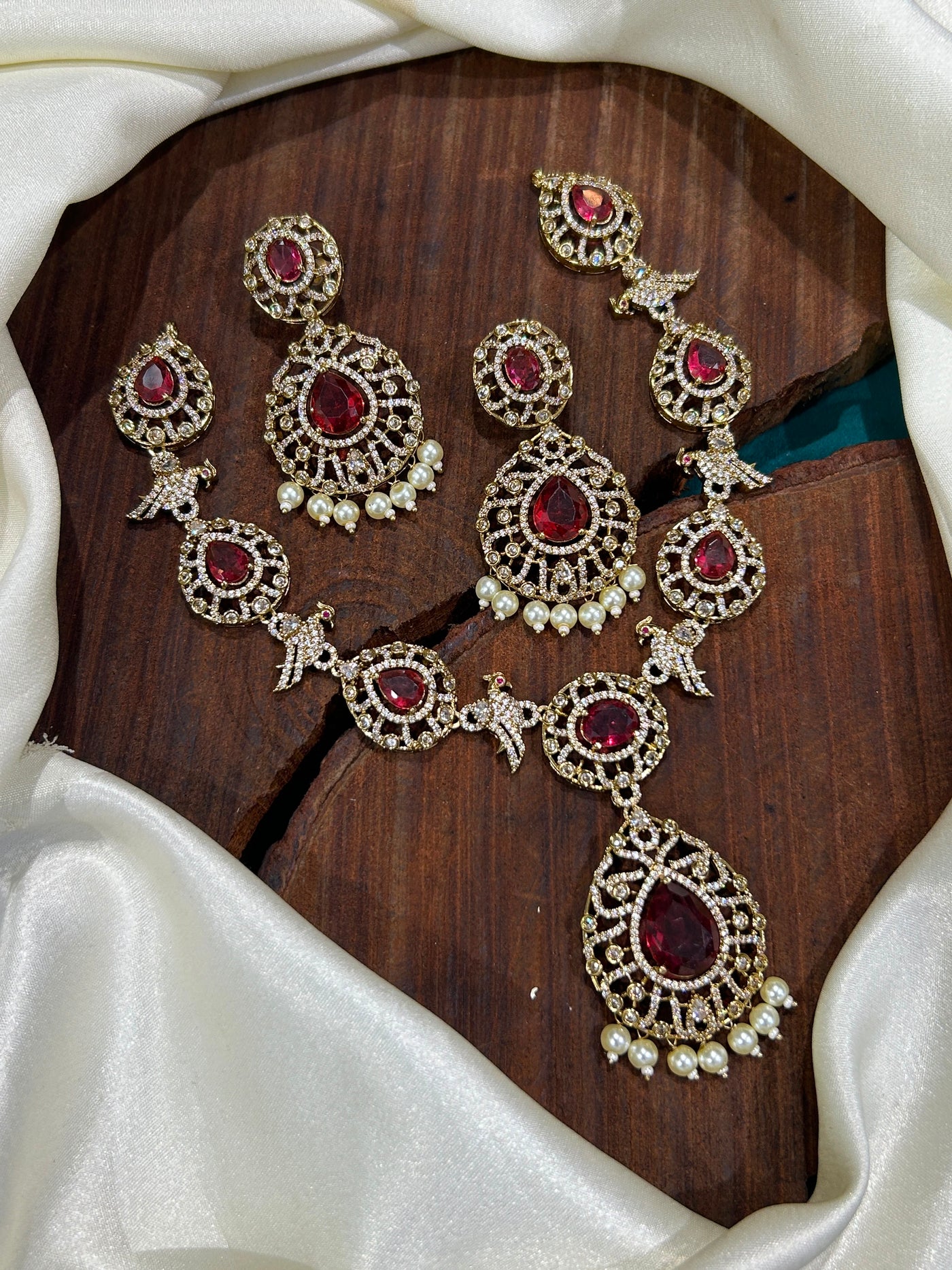Victorian Polish with AD Stones Necklace