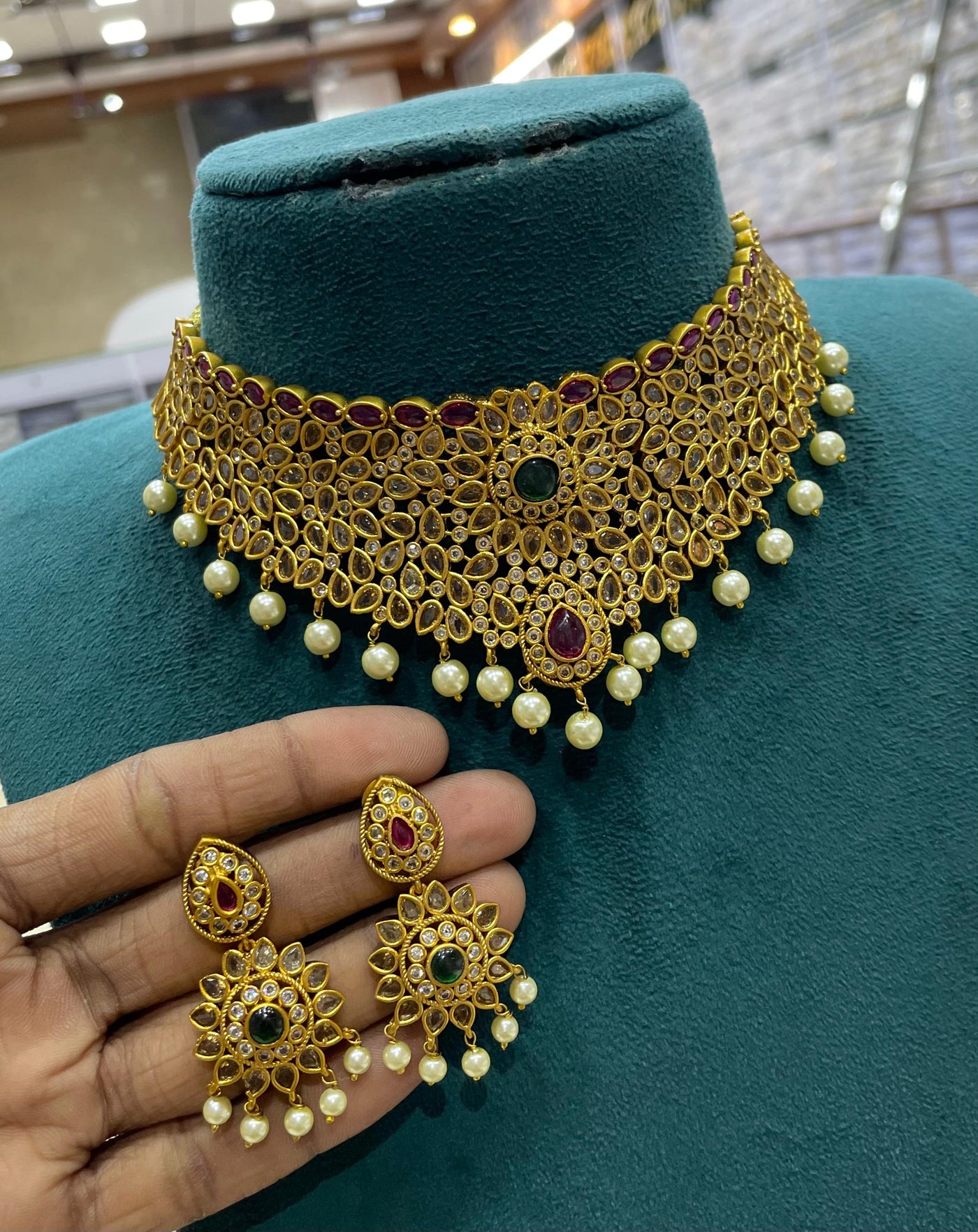 Nakshi work with Kempu Stones Choker