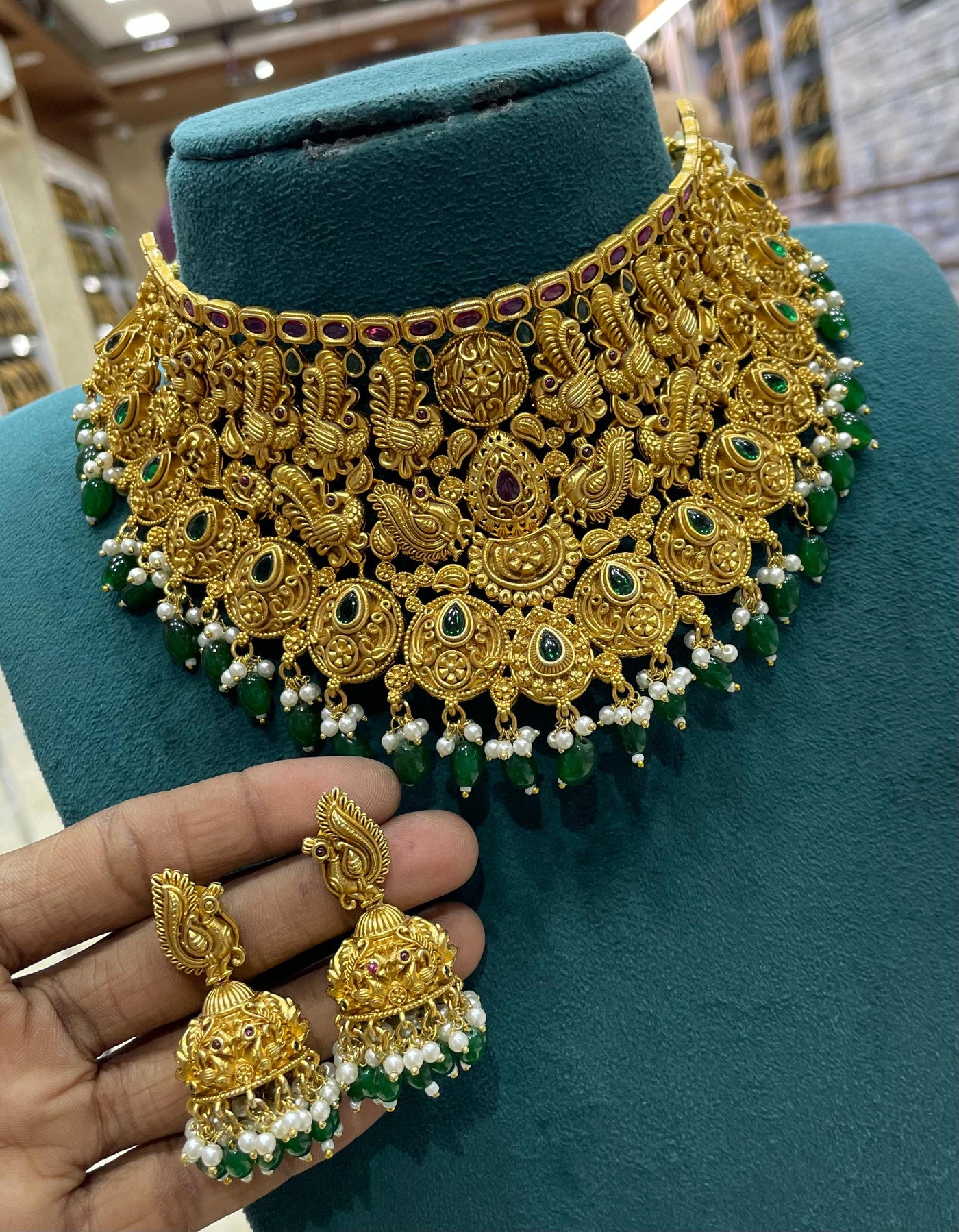 Nakshi work with Kempu Stones Choker