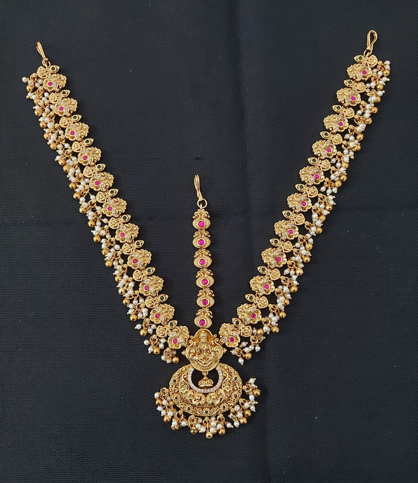 Nakshi work with Kempu Stones Head Set