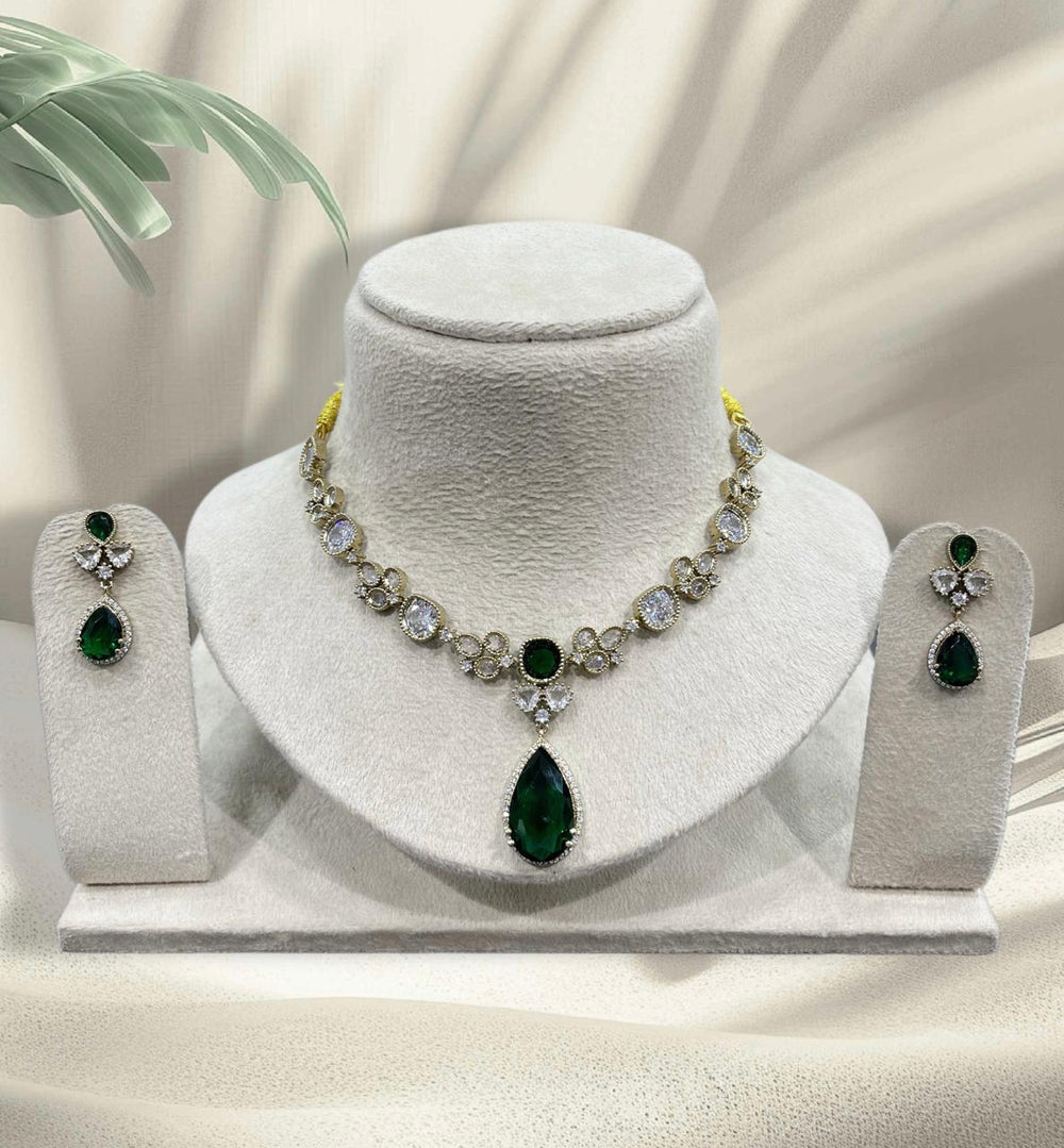 AD Stones Neckset