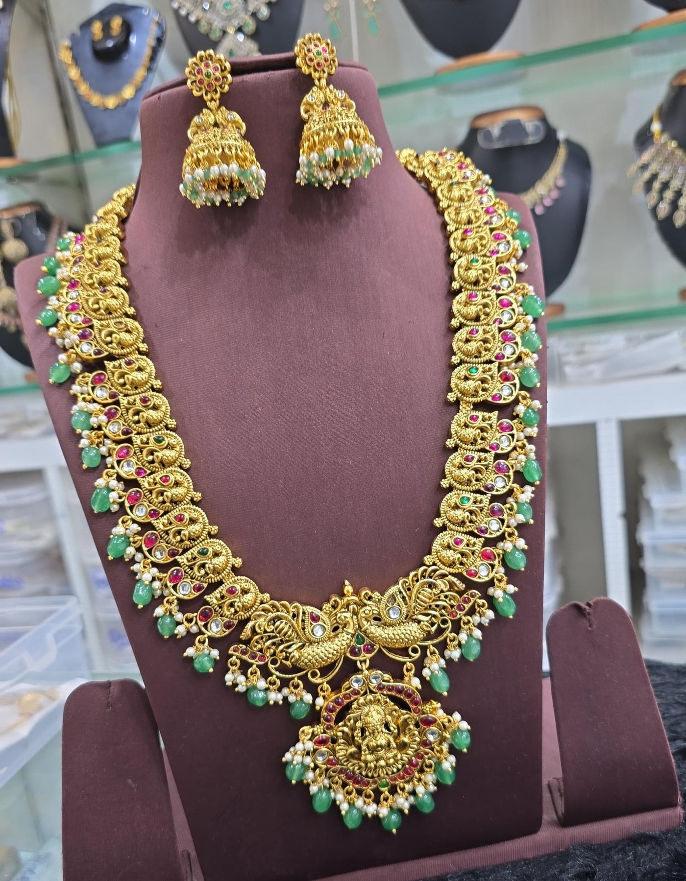 Premium Matt with Kempu Stones Haram