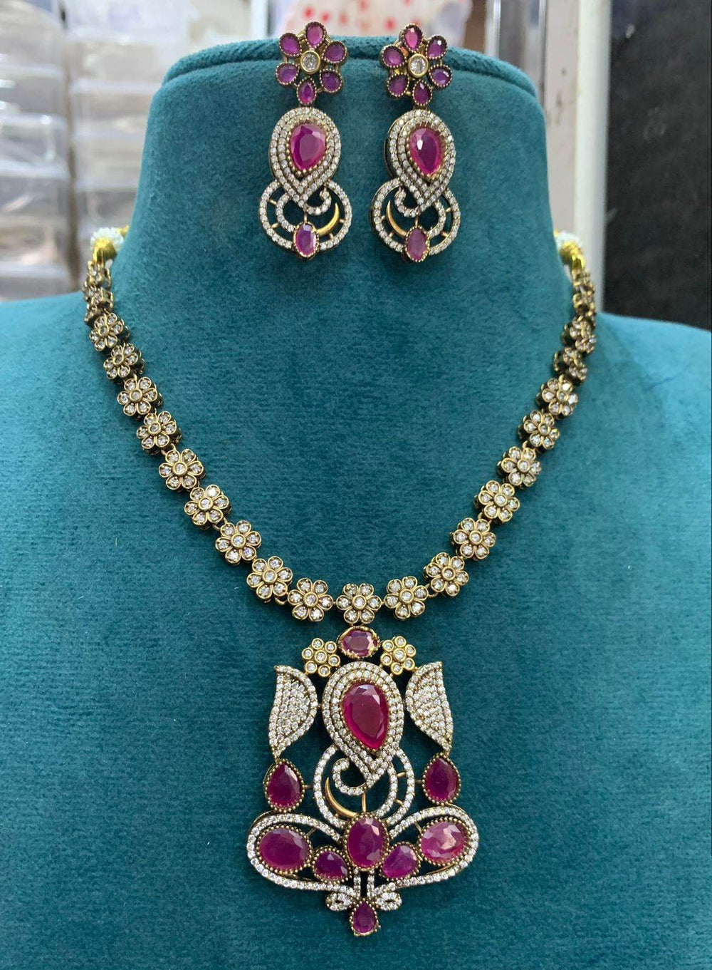 Victorian Polish AD Stones Necklace - Nakshatra Jewels