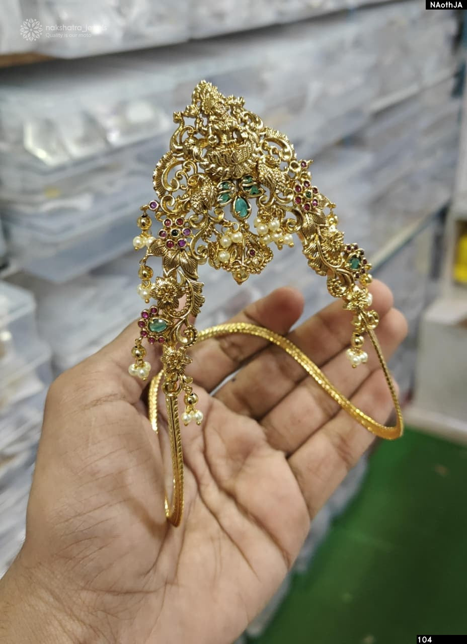 Premium Matt with Kempu Stones Vanki