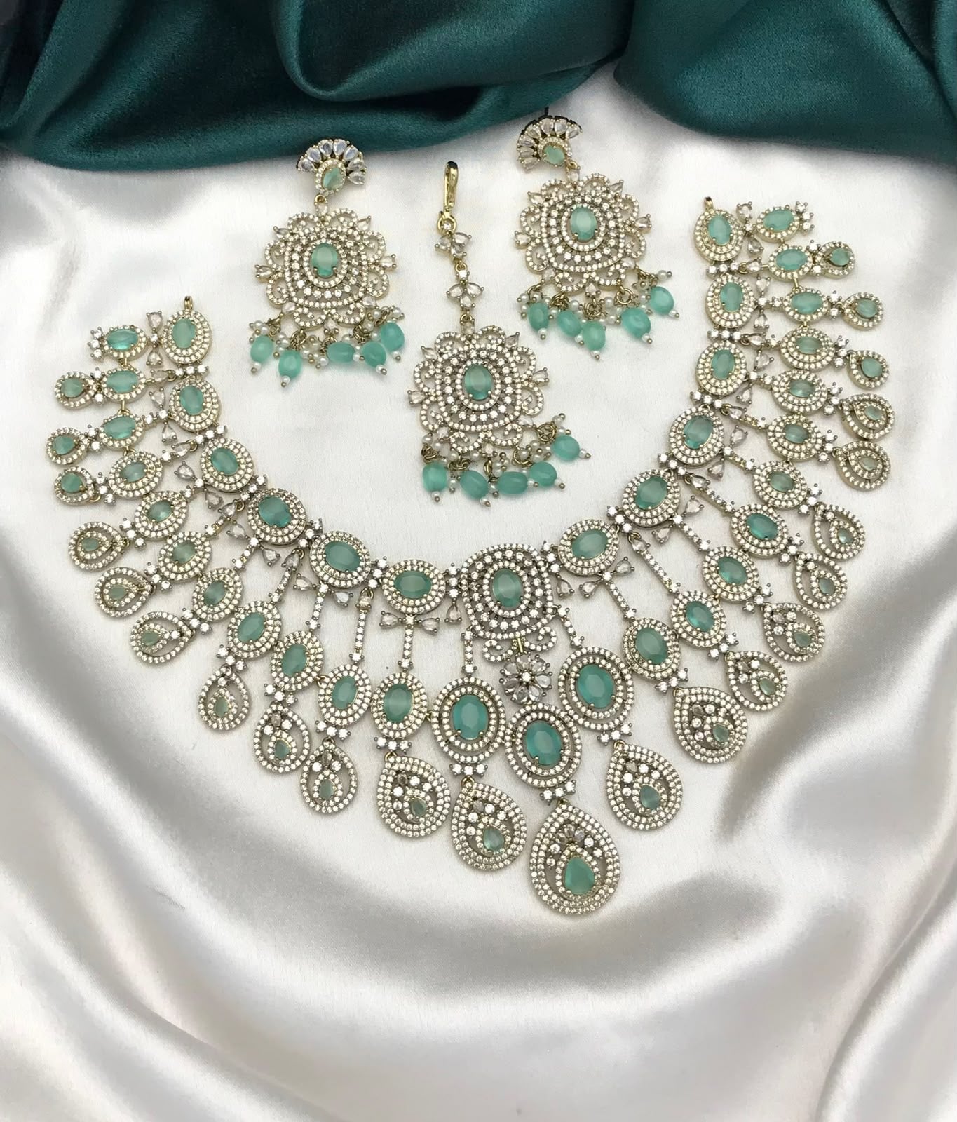 Victorian Polish with AD Stones Bridal Neck Set