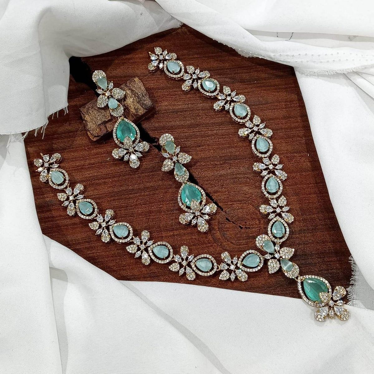 Victorian Polish AD Stones Necklace