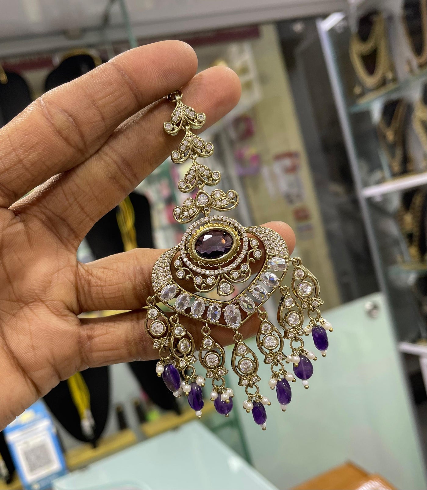 Victorian Polish with AD Stones Tikka