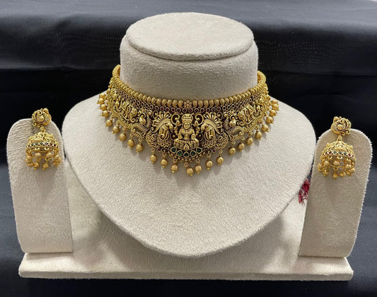 Nakshi work with Kempu Stones Choker