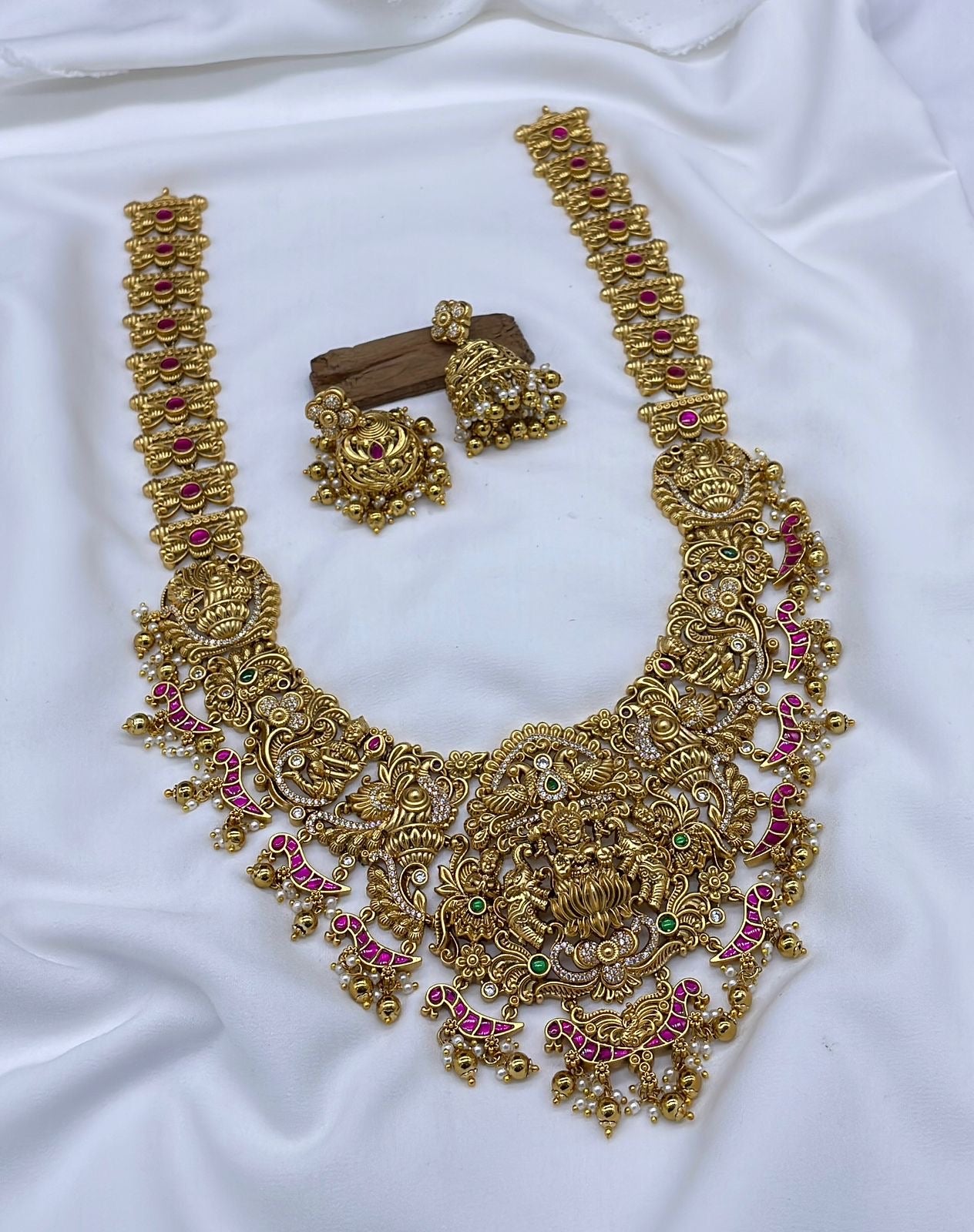 Nakshi Work with Kundan Stones Bridal Haram
