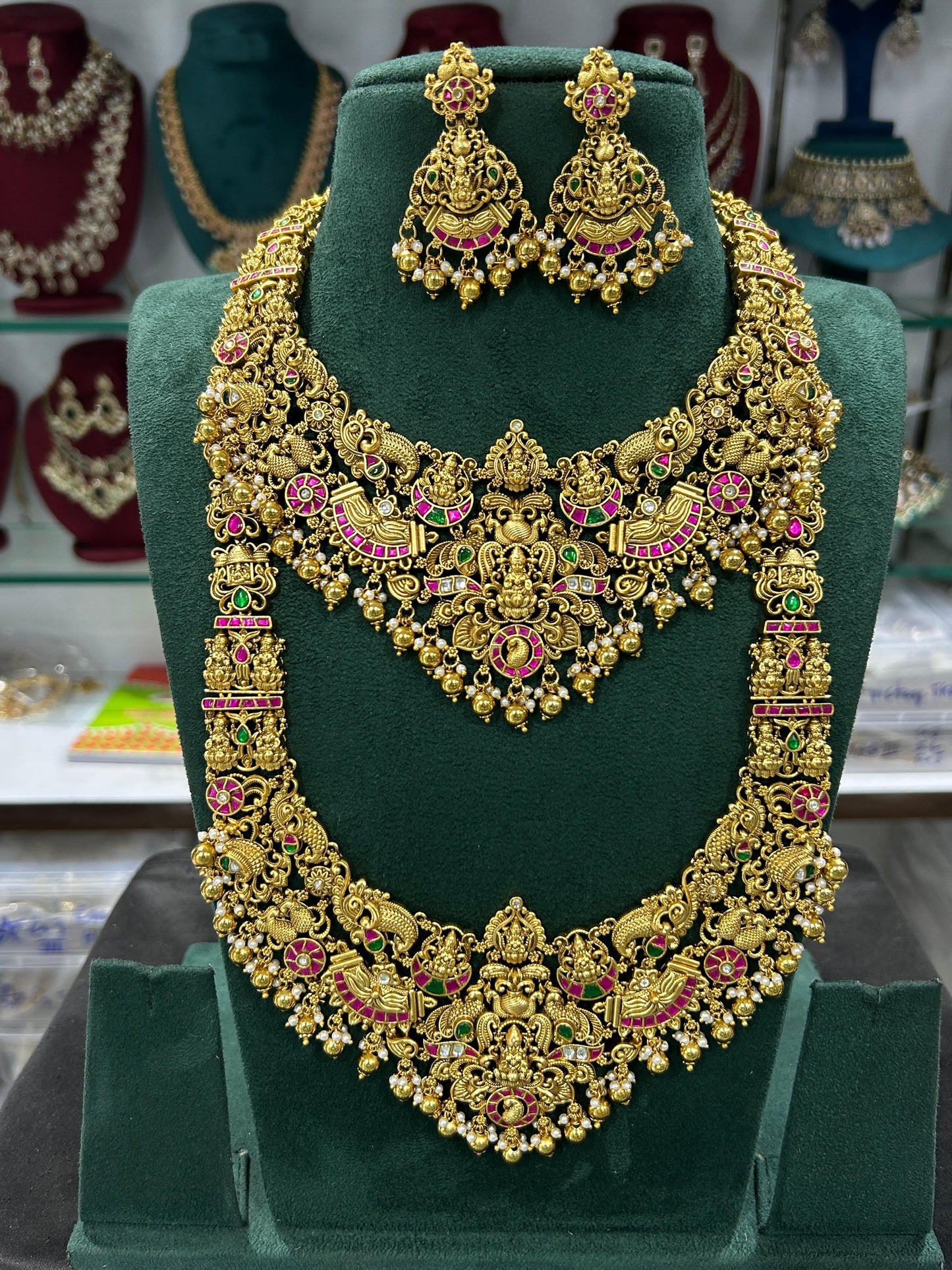 Nakshi work with Kundan Stones Bridal Combo Set