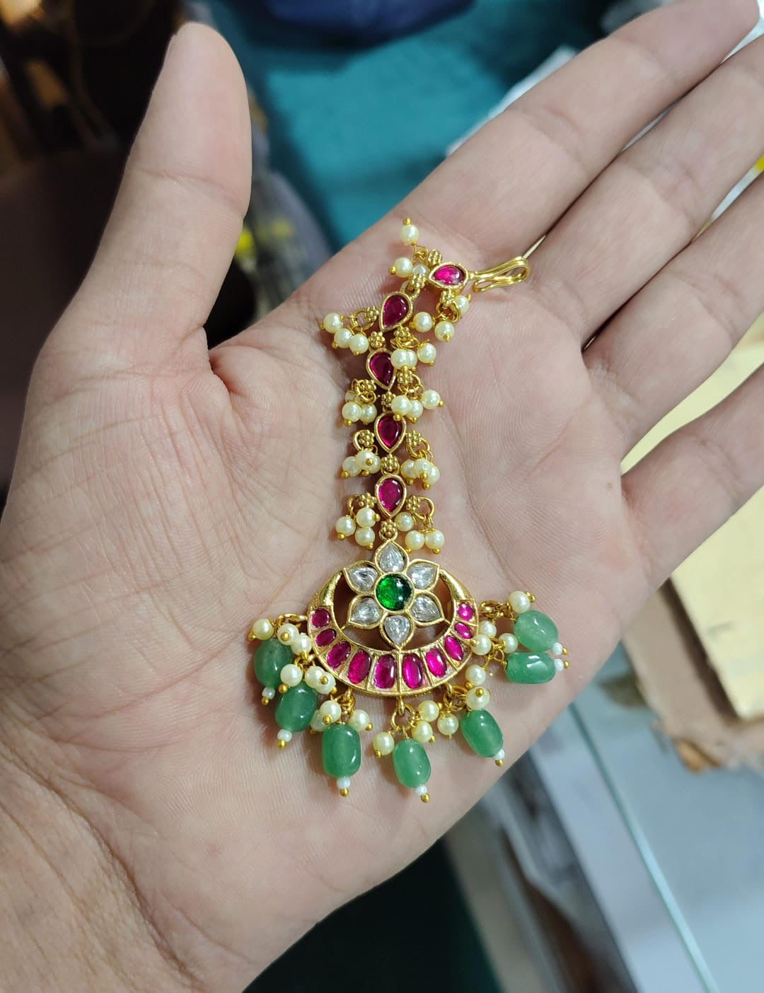 Jadau Kundan Stones Tikka