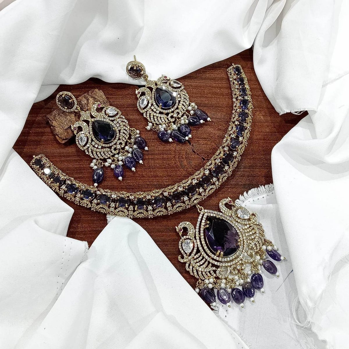 Victorian Polish with AD Stones Necklace
