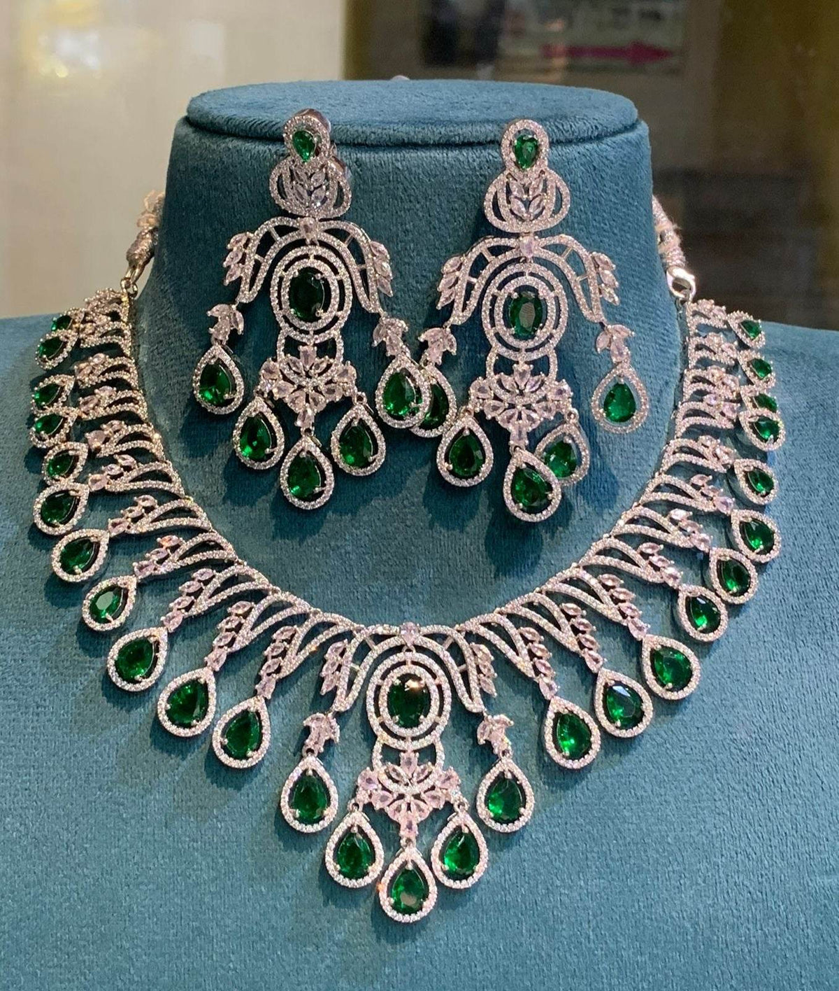 AD Stones Necklace (Silver Polish)
