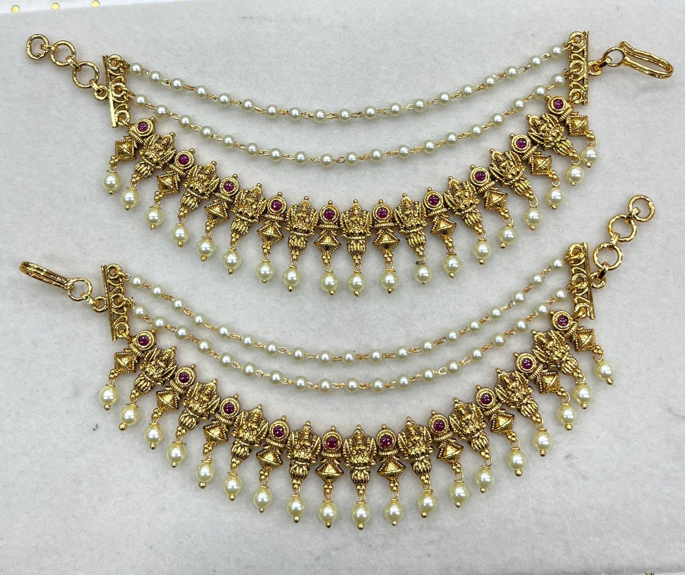 Premium Matt with Kempu Stone Ear Chains