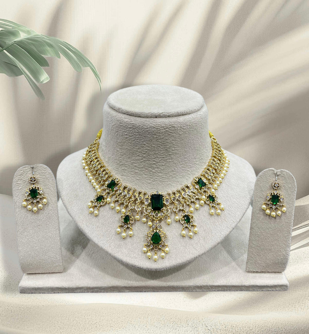 AD Stones Neckset