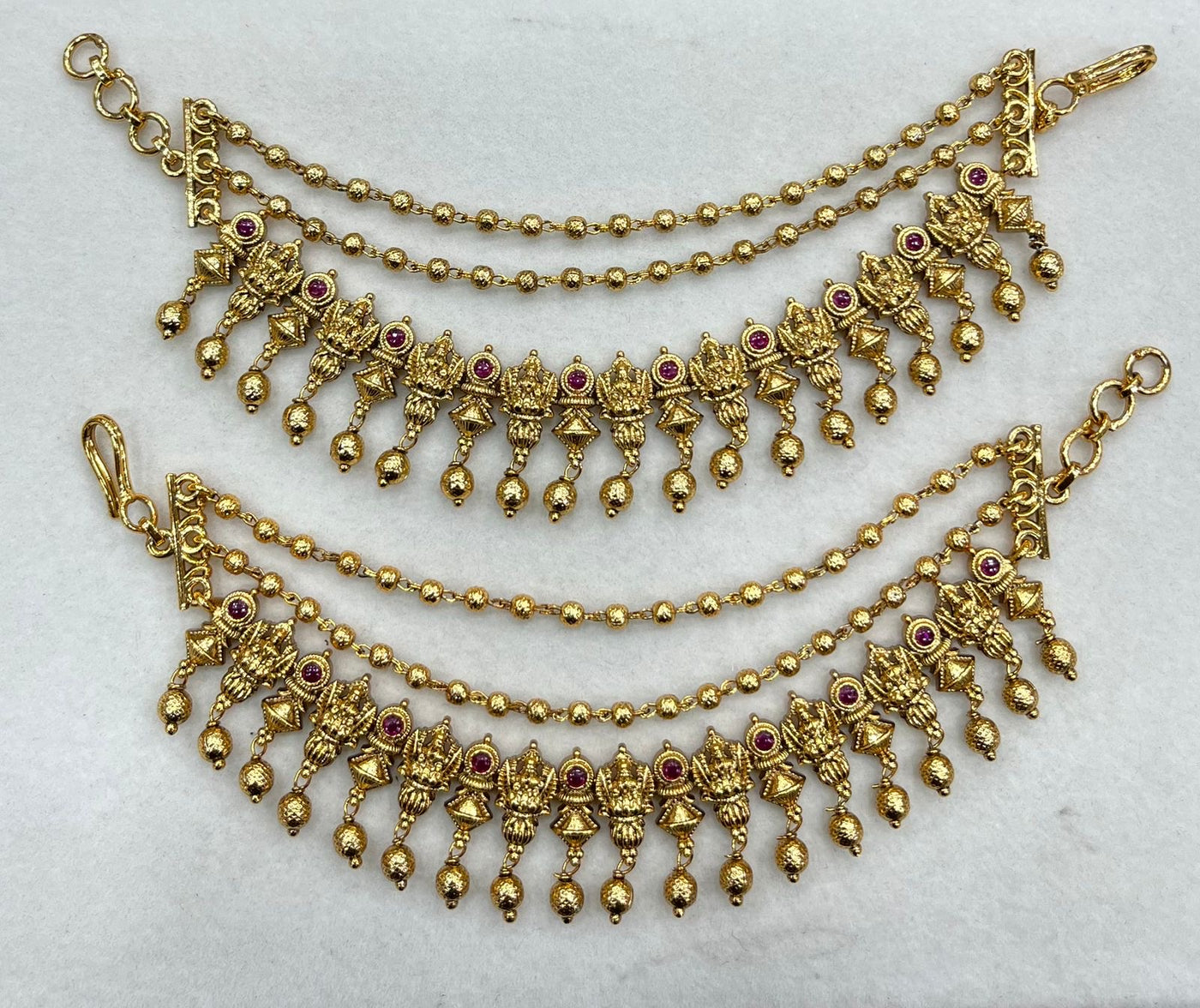 Premium Matt with Kempu Stone Ear Chains